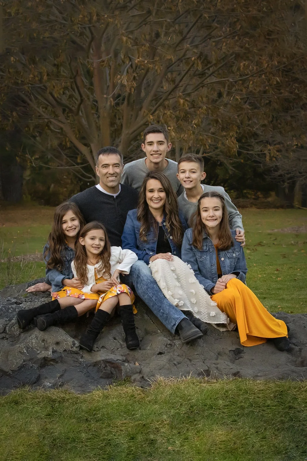 family-fall-tree