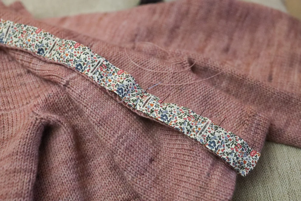 Fabric facing for a knitted button band — Jacqueline Cieslak