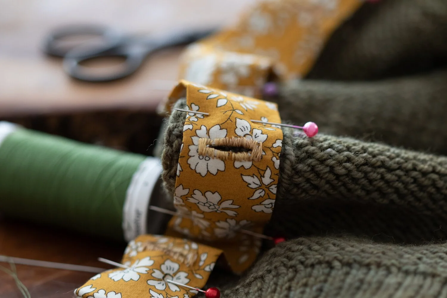 Fabric facing for a knitted button band — Jacqueline Cieslak