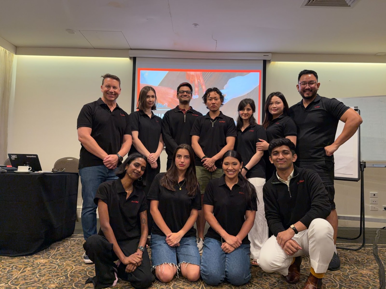 Social Star - Maahi and the team