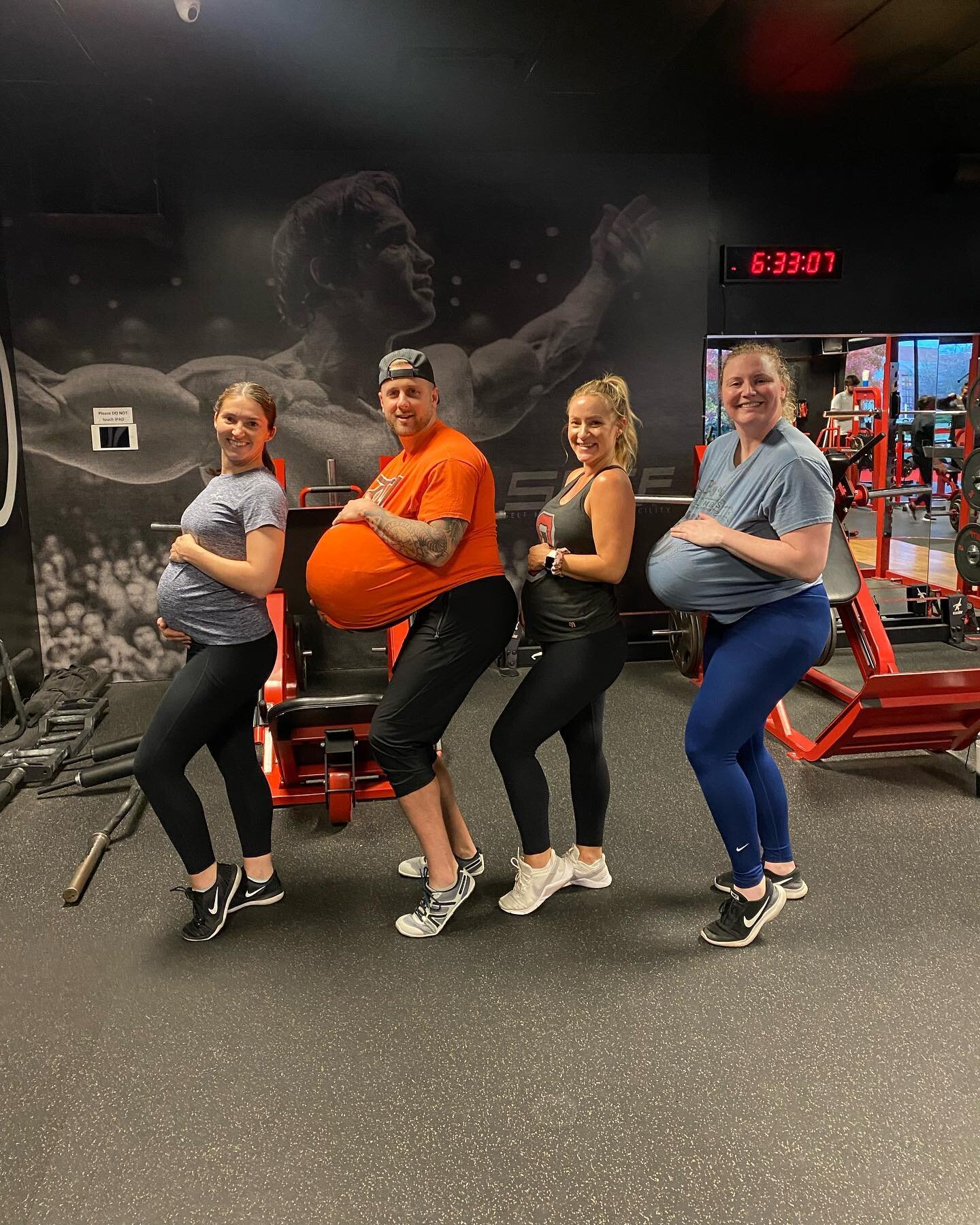 Training like an athlete doesn&rsquo;t have to stop after you play your last game&hellip; or even if you&rsquo;re PREGNANT!!

These ladies are tackling some of the hardest workouts before they tackle the hardest job in the  world!!🌎

#ZeiglerStrengt
