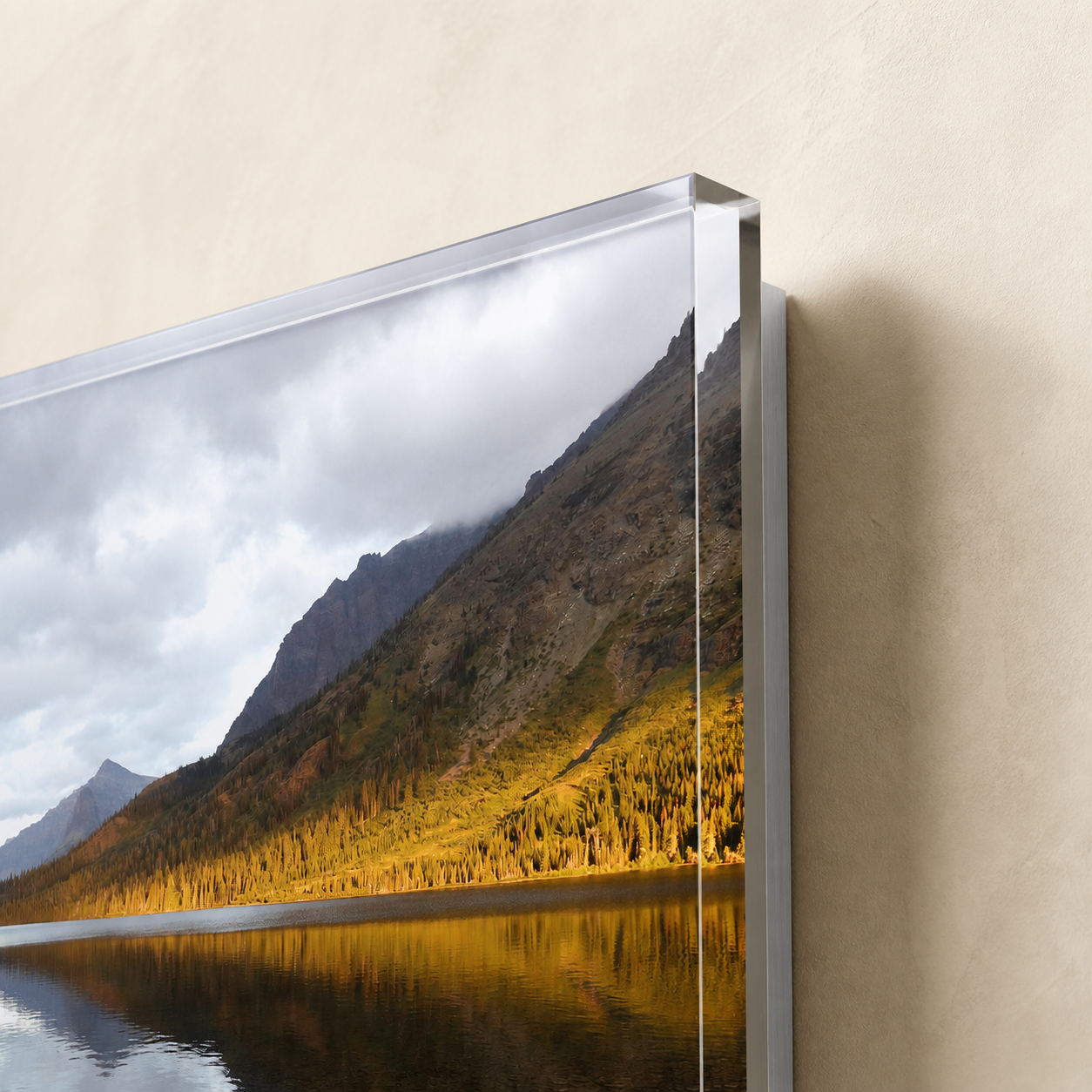 two-medicines-mirror-acrylic-material-closeup.png