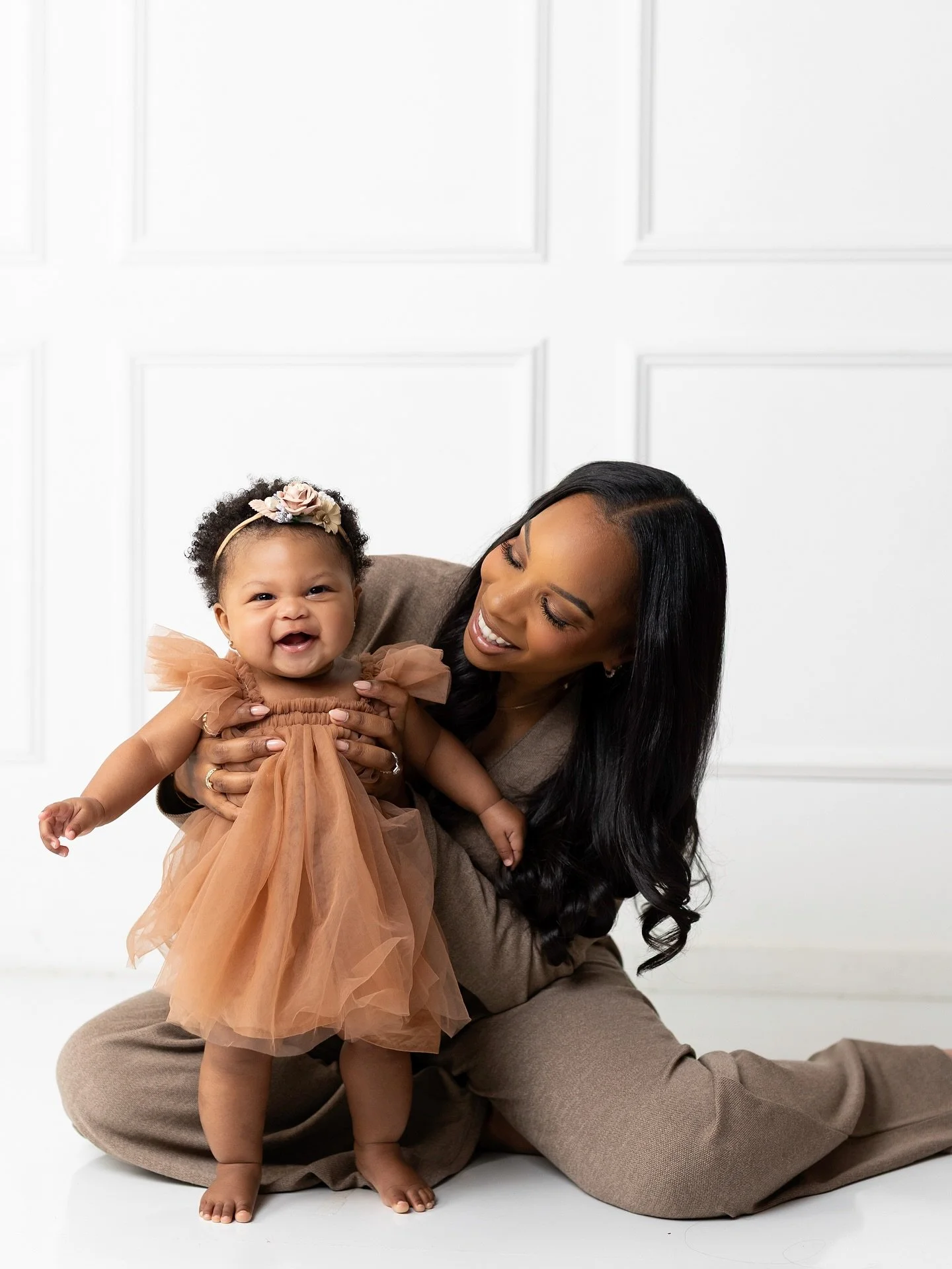 Soft light, tiny details, and a love that fills the frame ✨
This is why I do what I do. 🤎