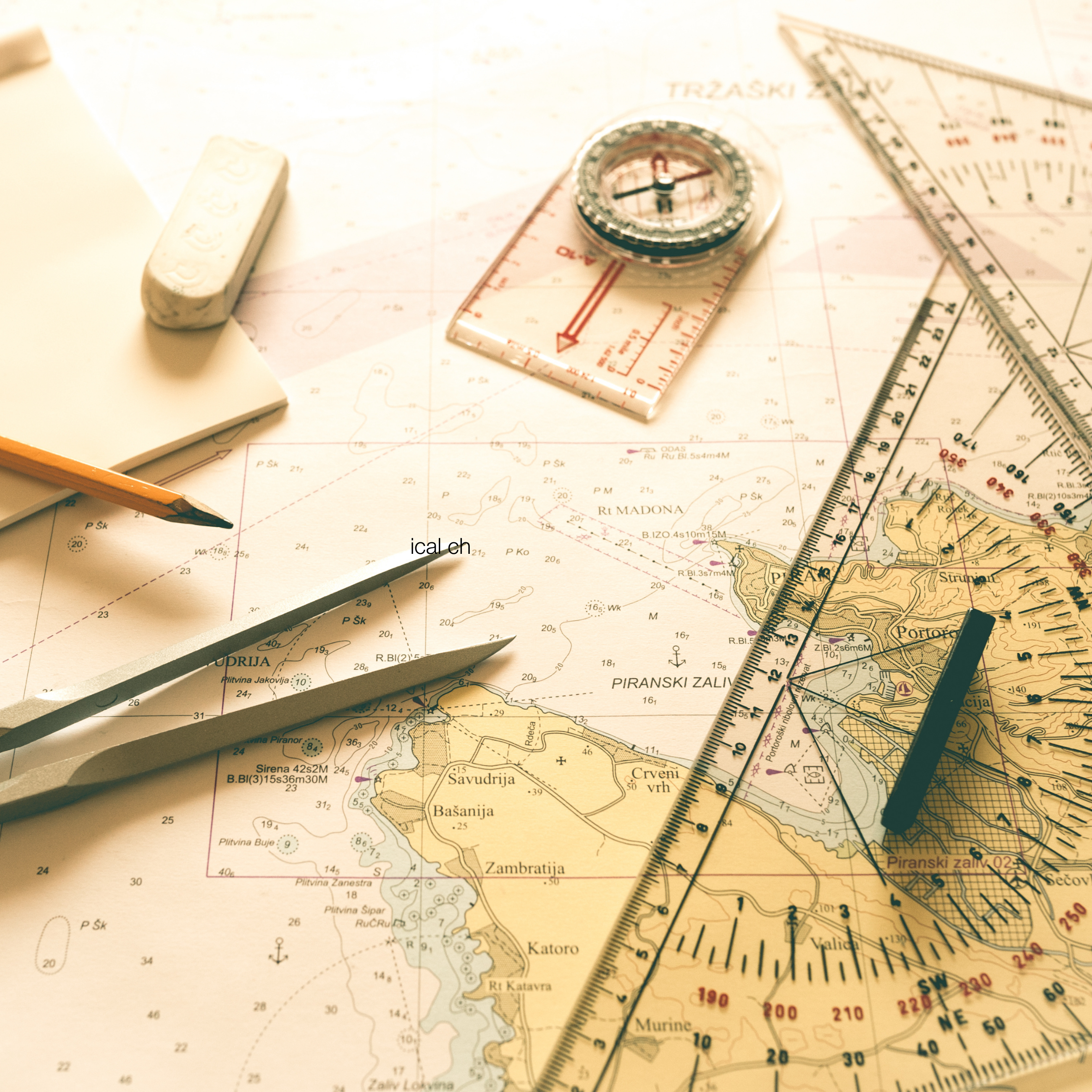 How to read a nautical chart — DECKEE