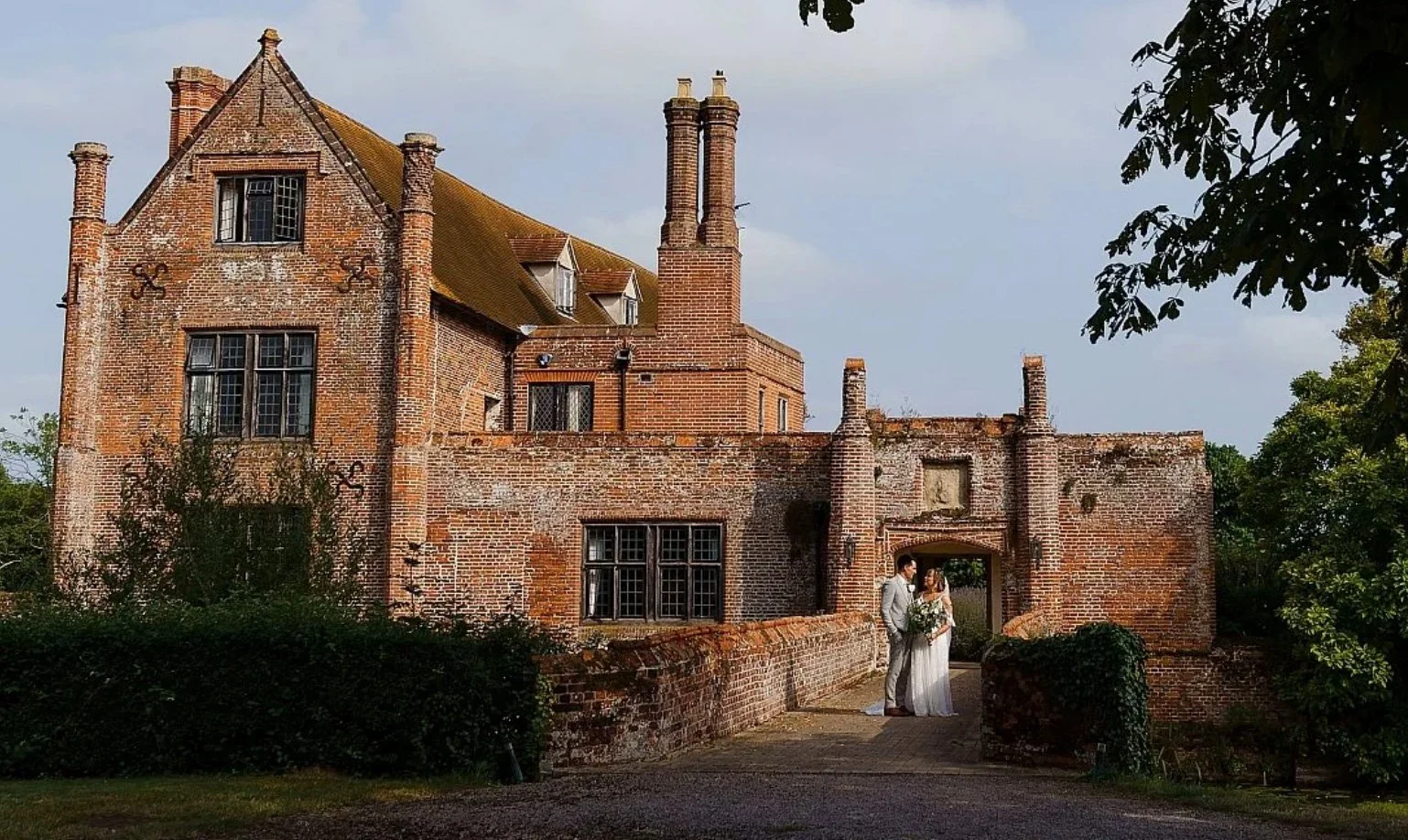 Crows-Hall-Organising-a-Country-House-Wedding-in-just-5-Weeks.jpg