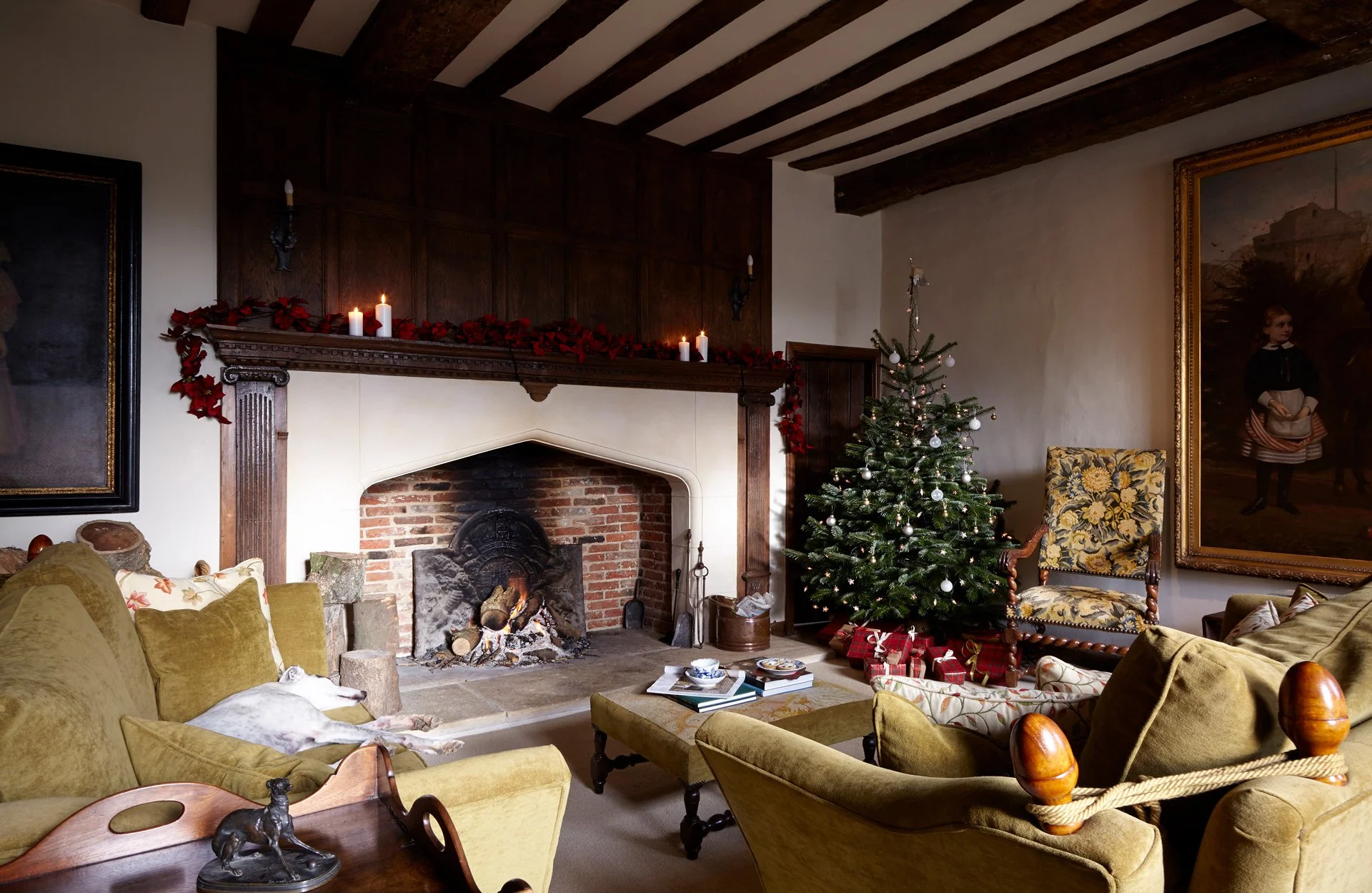 Crows-Hall-Suffolk-Interior-Christmas-Fire-Toastie.jpg