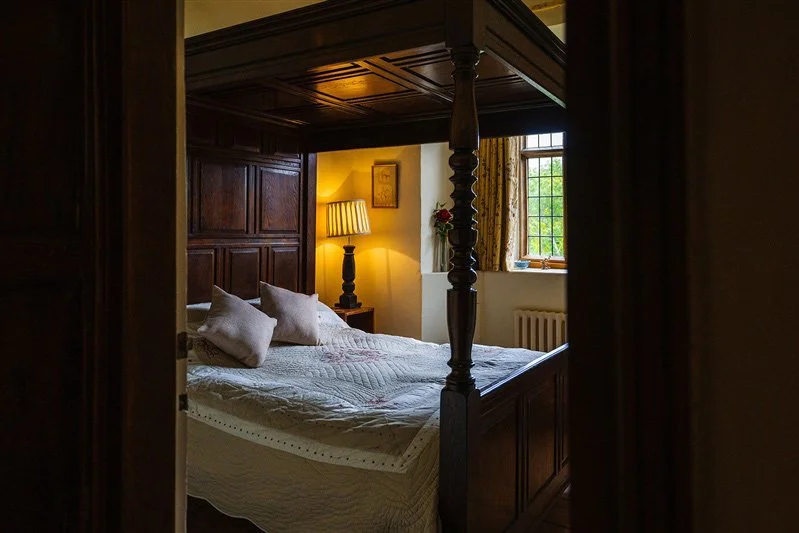 Crows-Hall-Suffolk-Interior-Bedroom.jpg