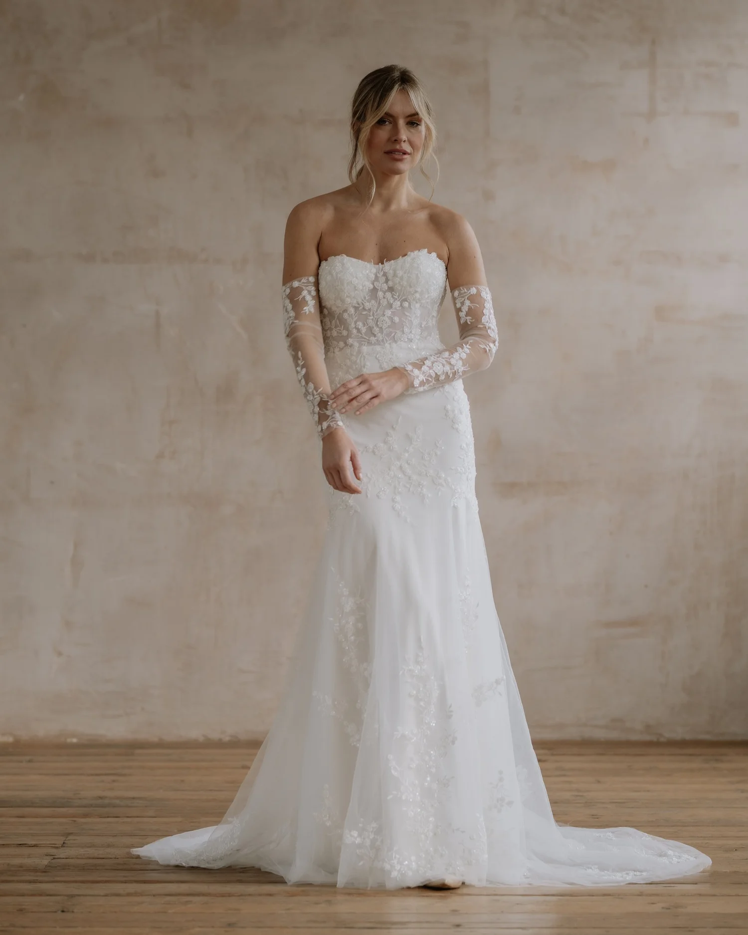 Love & Liberty - Millie | Chic Wedding Dress  LUMI: Bridal Shop Hitchin  Hertfordshire