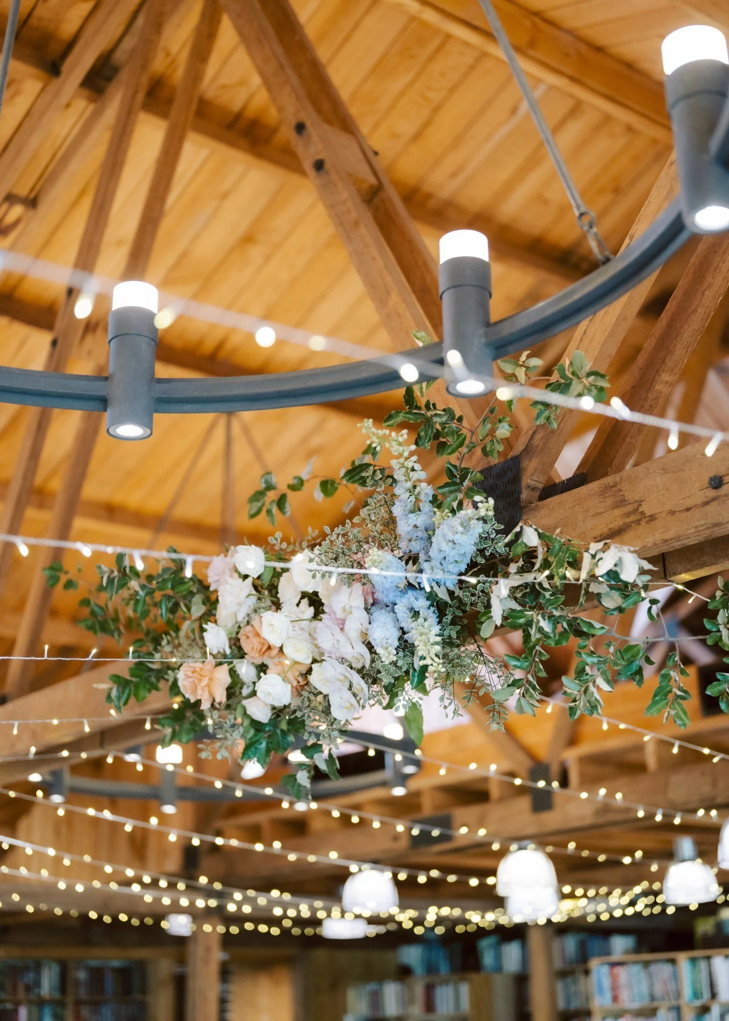 Hannah + Pratik
And a little touch of the palest blue and peachiest apricot you’ve ever witnessed.
@pepperjune.official
@sweetpeabotanica
@bendooleyestate
@beebrightfairylights
#bendooleyestate #weddinginspo #fairylightcanopy #fairylightdanc