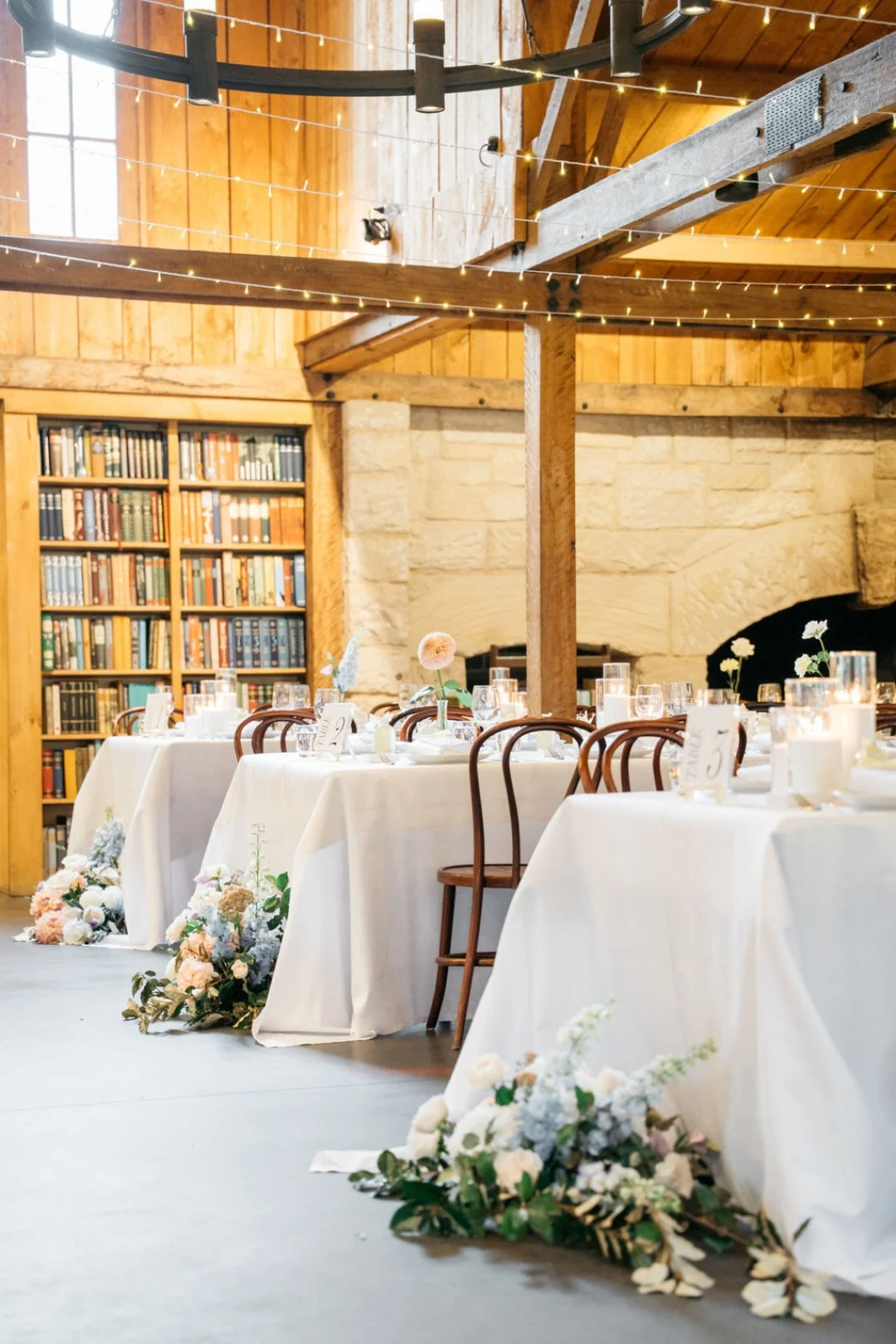 Cass + Nathaniel 
Simple + Chic (and giant dahlia)
@maple_and_june
@theredpoppyflorist
@bendooleyestate
@beebrightfairylights
#bendooleyestate #weddinginspo #fairylightcanopy #fairylightdancefloor #beebrightfairylights #fairylightinspo #weddinglig
