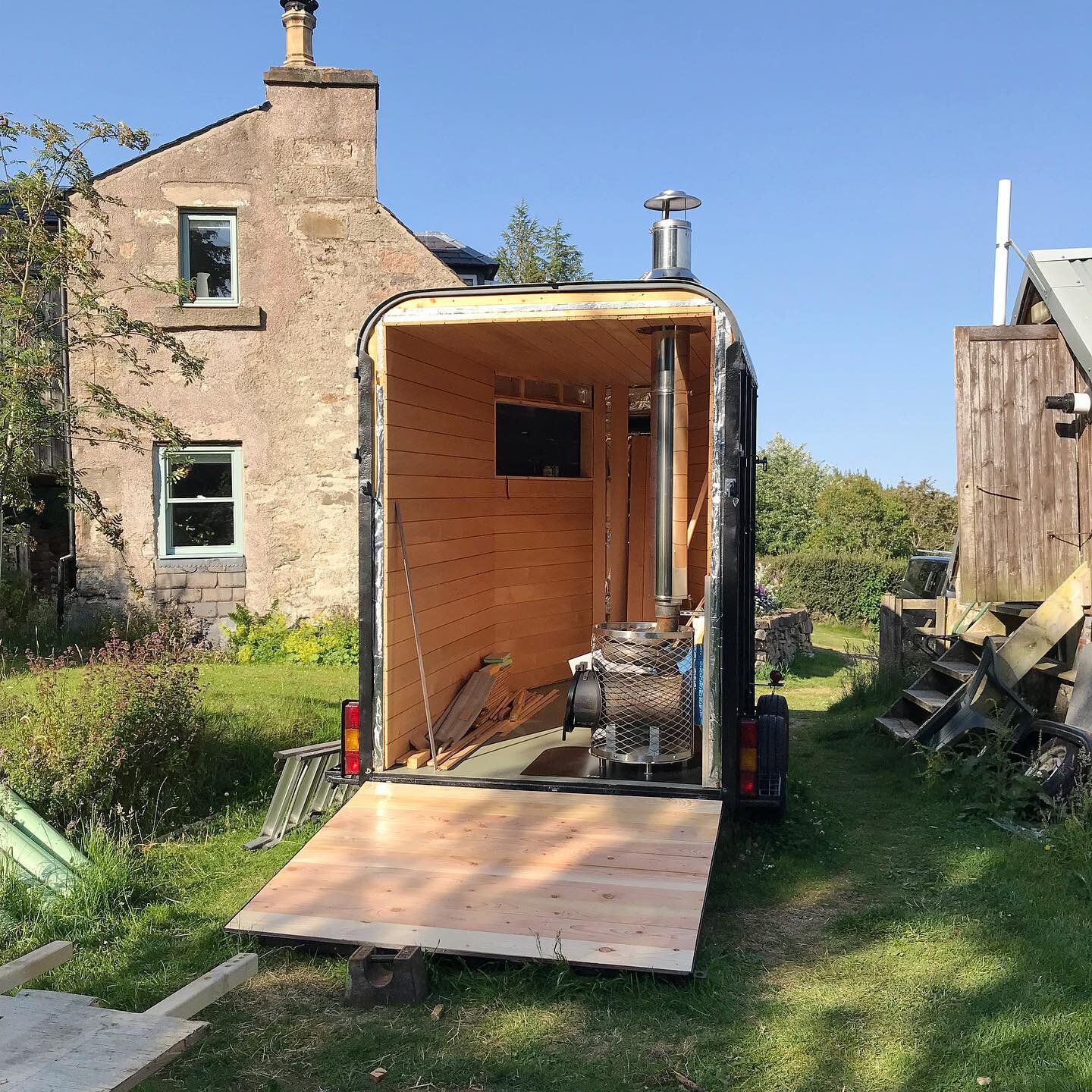 Stove in, cladding nearly all on&hellip; We&rsquo;re getting there! 🔥🌈 #mobilesauna #mobilesaunabuild