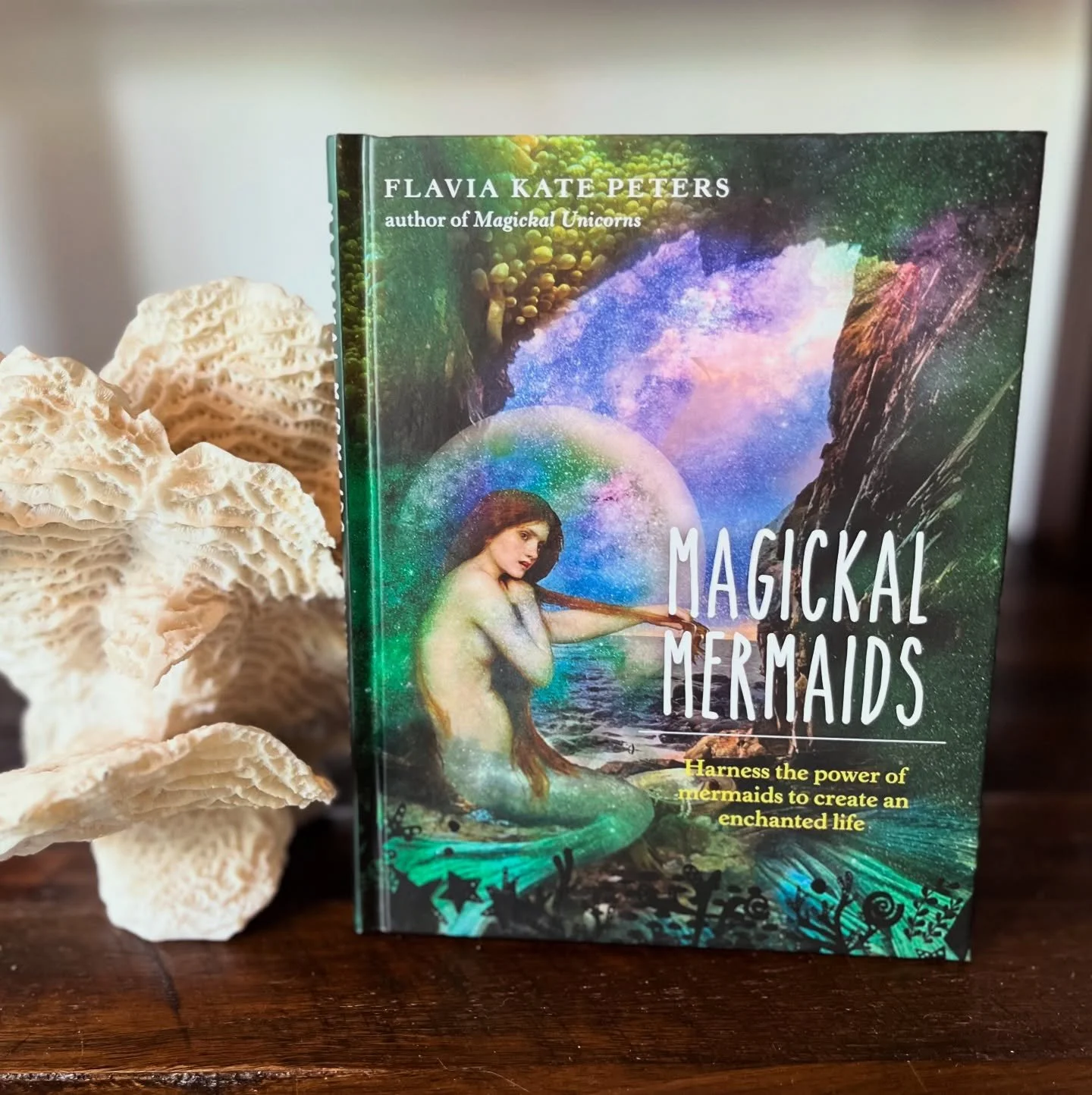 A haiku about mermaids:

It is hot outside
Wish I could be a mermaid
Bought this book instead

✨😆🧜&zwj;♀️

Get your own mermaid books from Plant Magic Market! Shop 12-5pm Tues-Sat ✨

#mermaid #books #booklover #folklore #magic #summerreading #augus