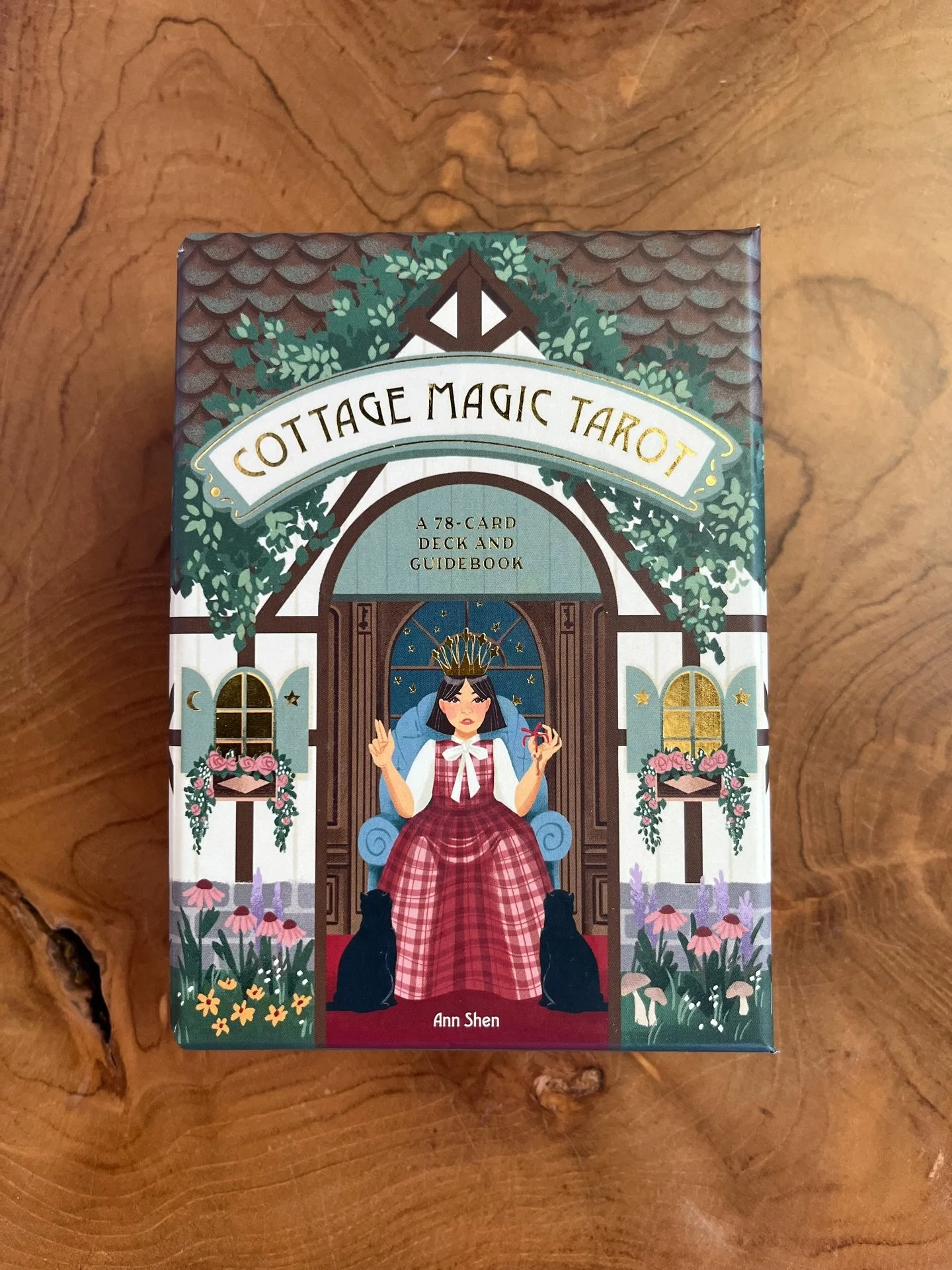 ✨New week, new things!! We can&rsquo;t resist how cute the Cottage Magic Deck is! Last slide is a video peek inside 👀 😍

#tarot #new #magic #columbusga #beltane