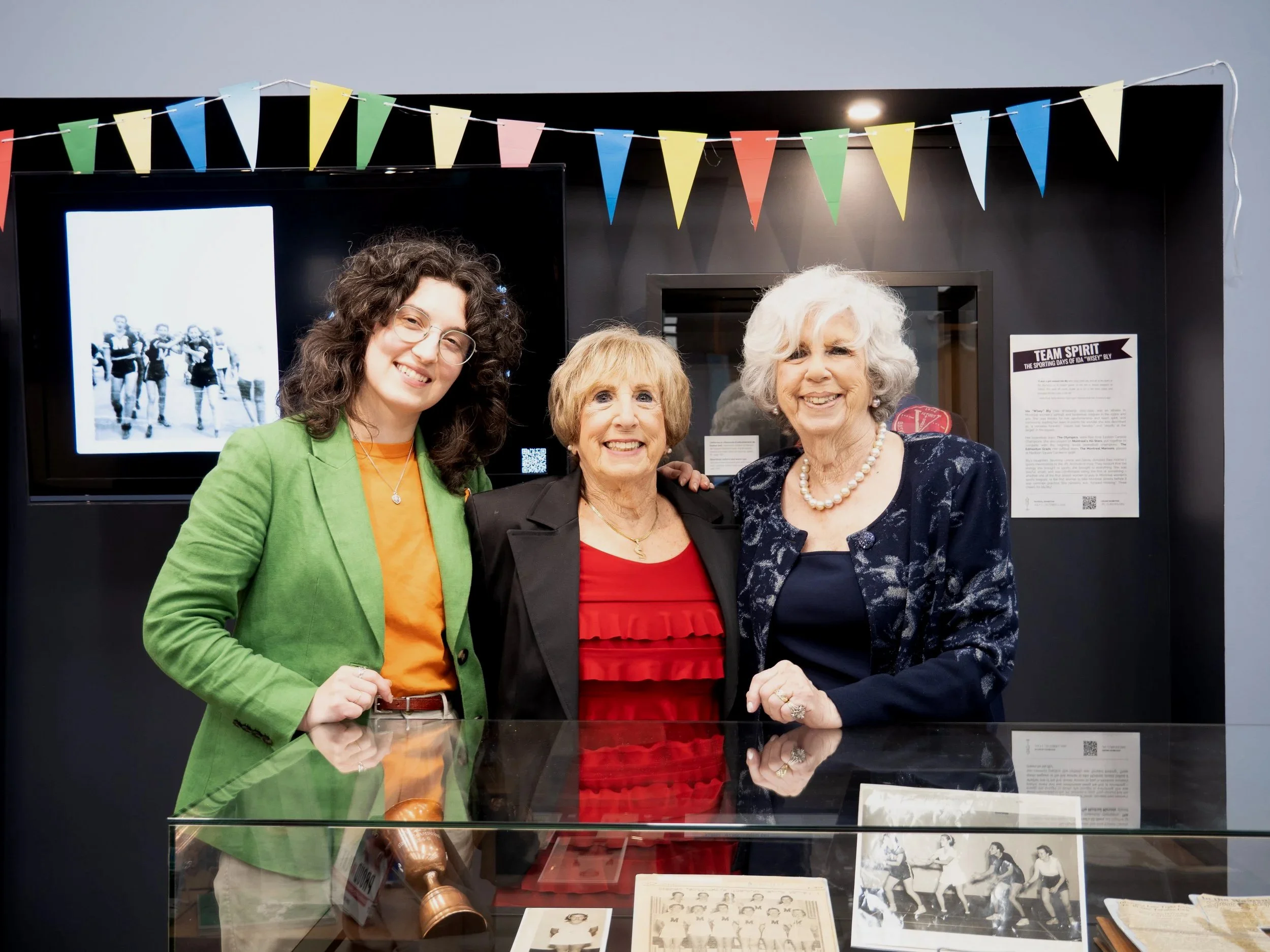 Curator Ellen Belshaw with Sandy Shadowitz and Leona Sternfeld at the finissage of the exhibition on September 30, 2025.