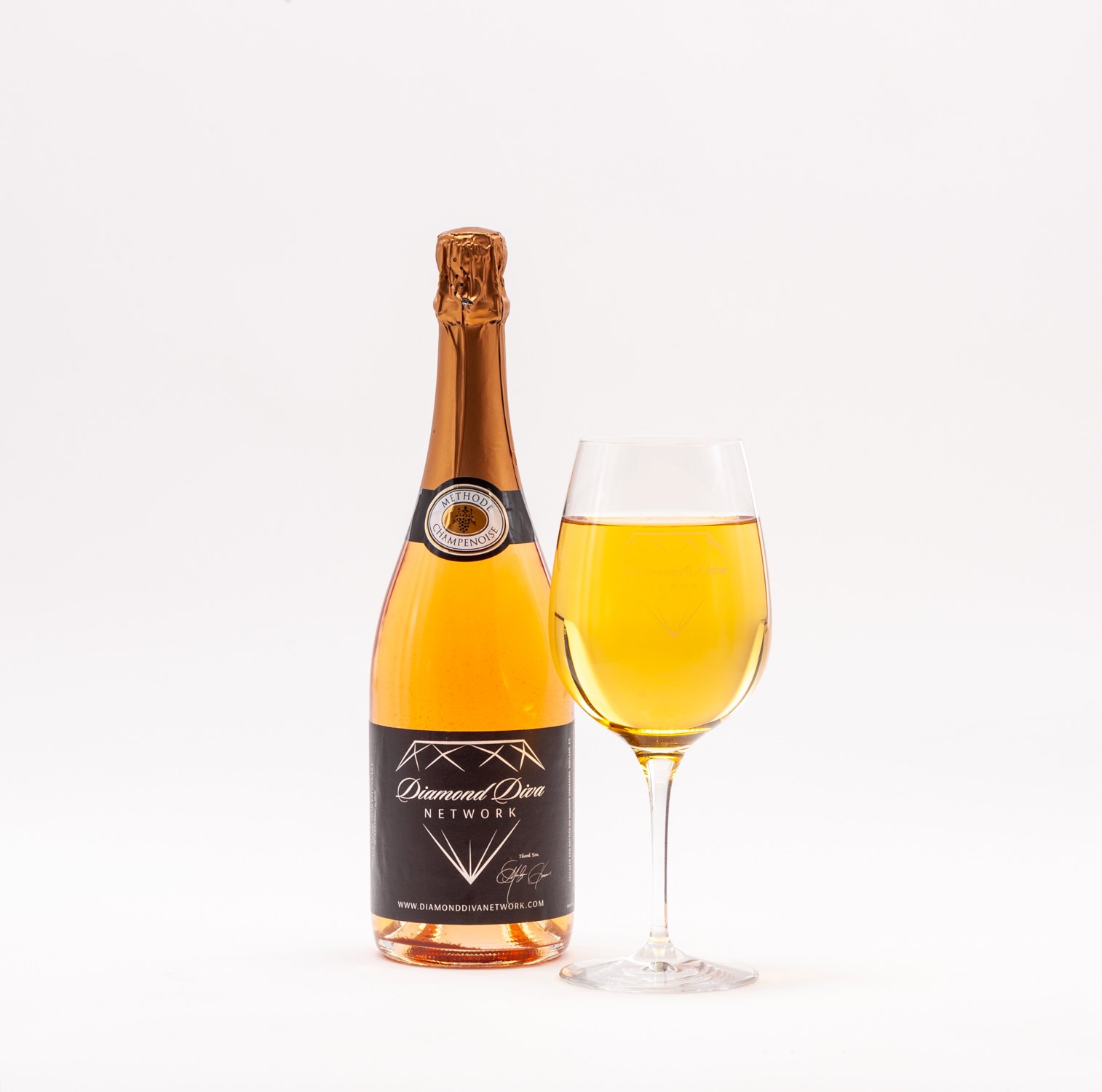 DDN LOGO WINE GLASS