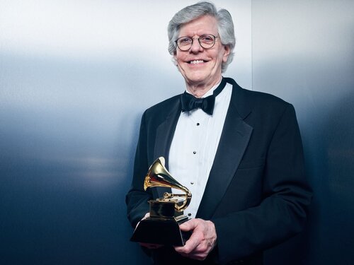Robert+Simpson+with+Grammy+Award_Photo+by+Robby+Klein.jpg