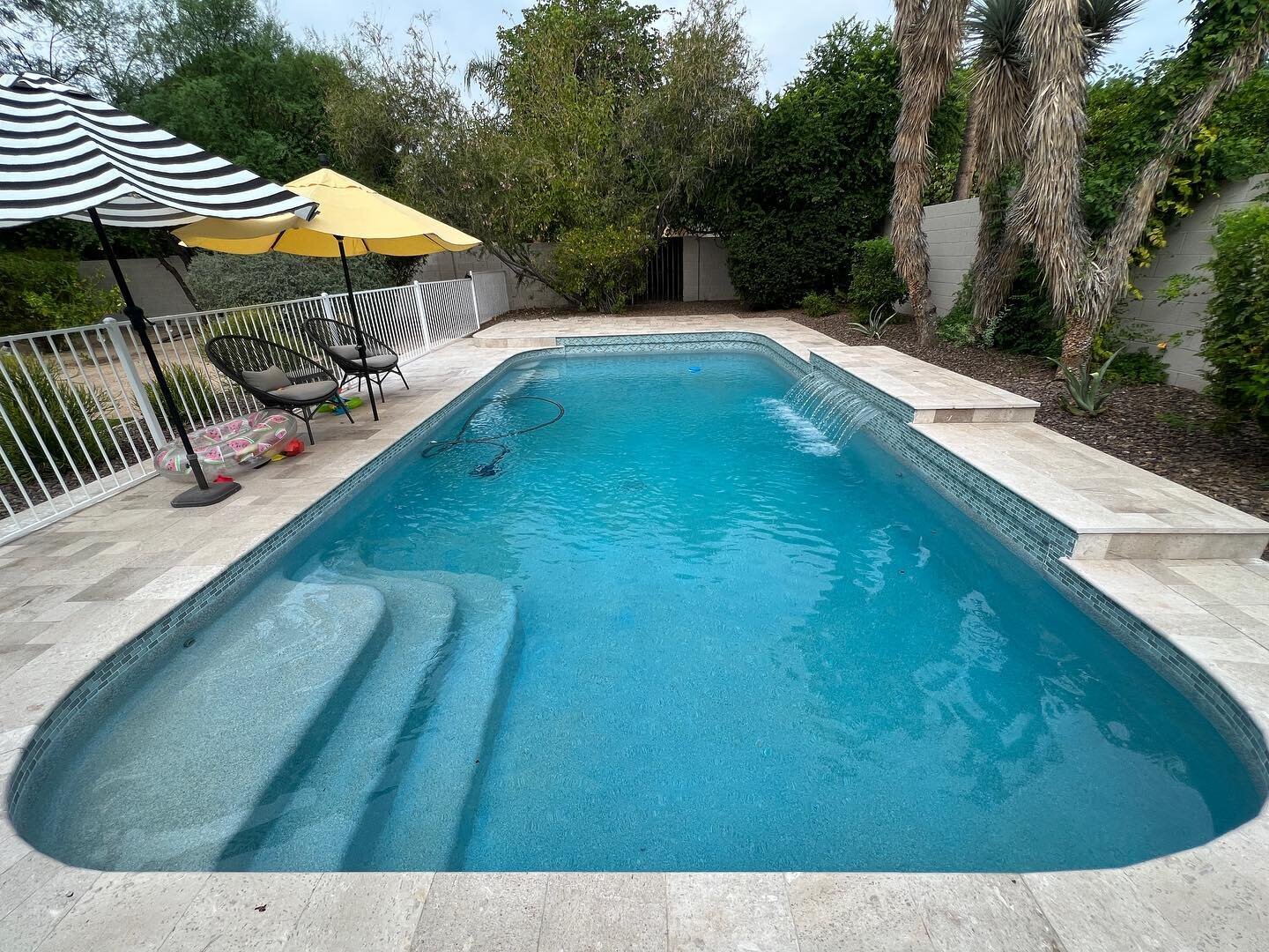 New aqua azul-mini pebble interior ☀️ 🏊&zwj;♀️ #poolremodel#poolrenovation#arizona#azpools#azswim#mercurypool#poolplaster#arizonaliving#pooltile#views#custompool#customtile#pooldesign#pool#pentair#pentairpoolproducts#nptpoolproducts#qualityservice#n