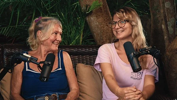  Juliana Spicoluk, Mark Spicoluk &amp; Vicki Coan and Rebecca Forward of Sibu Sanctuary 