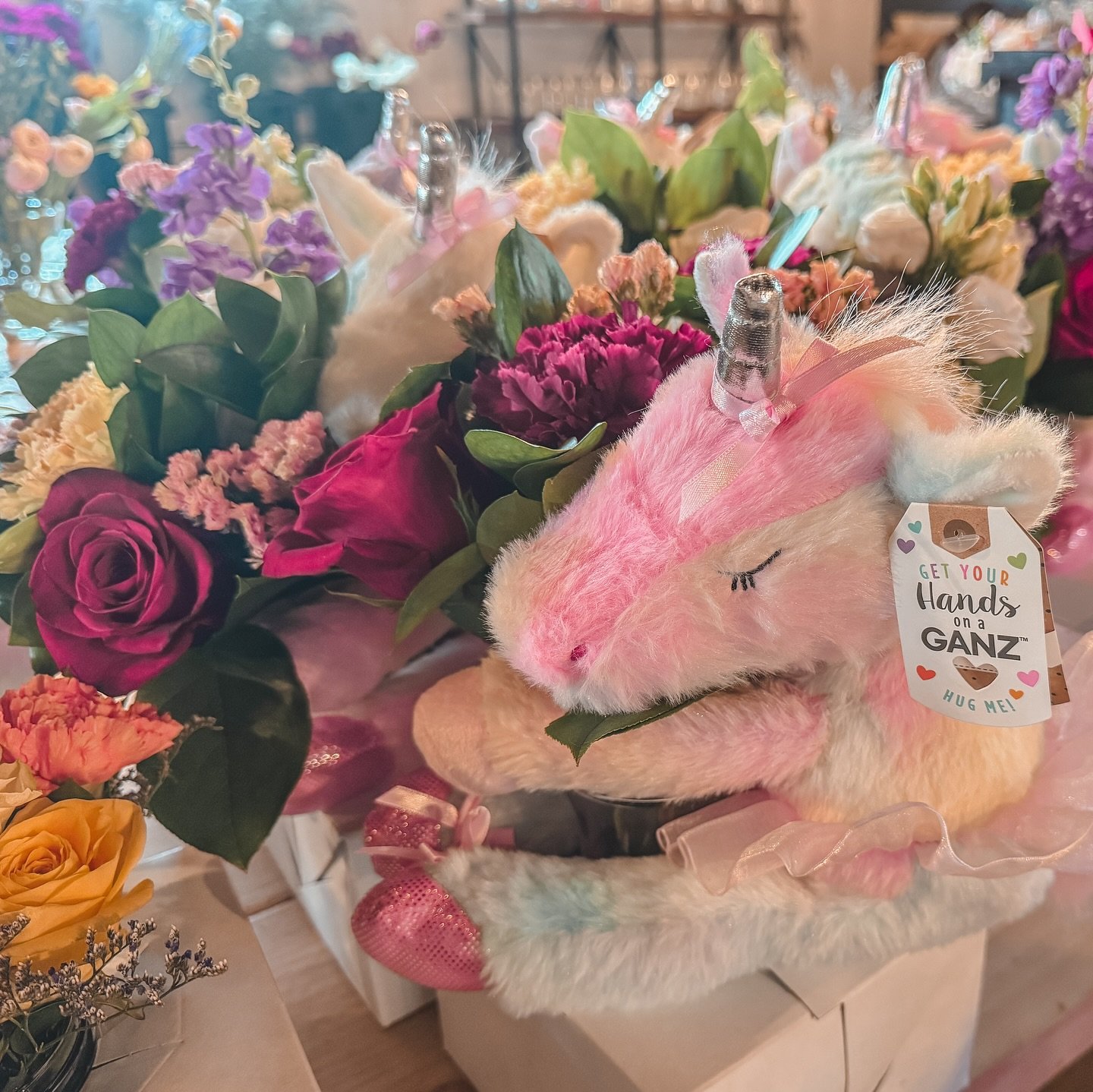 Flowers for @studioadancecompany&rsquo;s recitals and some of our favorite Studio A dancers. 🥰