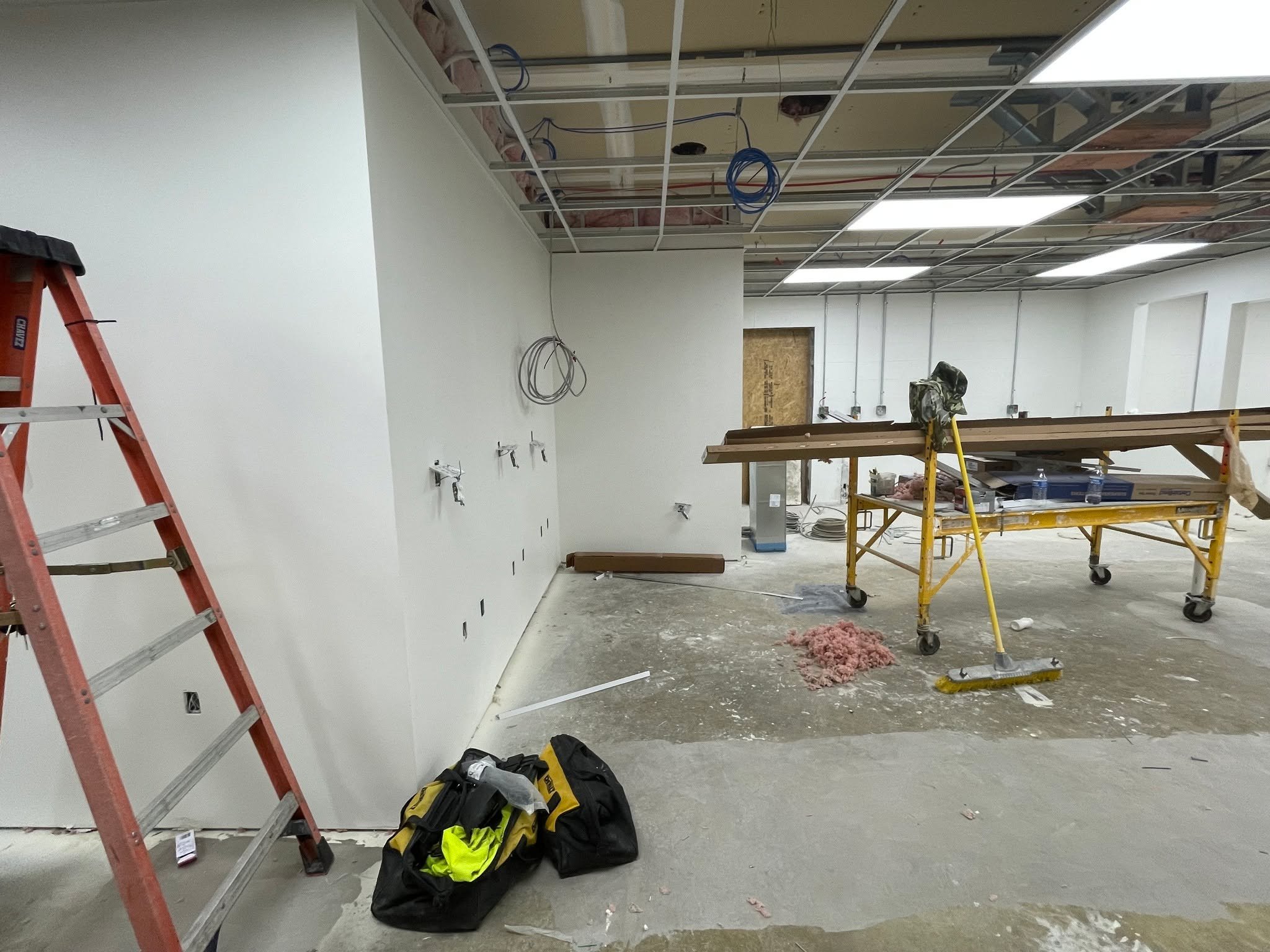 Things are really starting to take shape! You can see the layout coming together &mdash; new treatment area, surgical suite, and more are taking form. Stay tuned for more progress updates! 🛠️✨