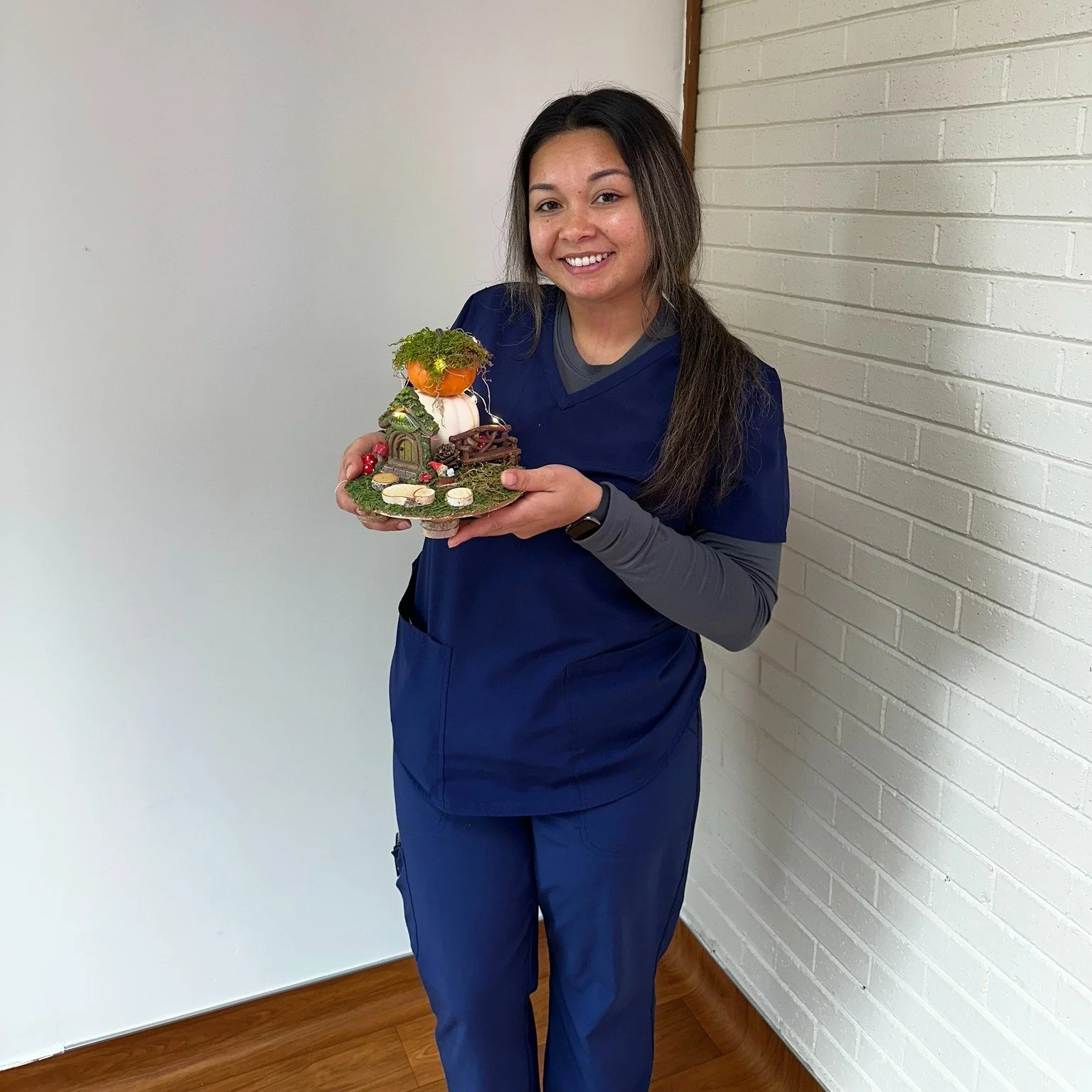 🎉🎃 Big Congratulations to Amanda! 🎃🎉

Help us celebrate our amazing Veterinary Assistant Amanda, who won this year&rsquo;s staff pumpkin decorating contest! Her creativity and Halloween spirit stole the show, and we couldn&rsquo;t be more proud t