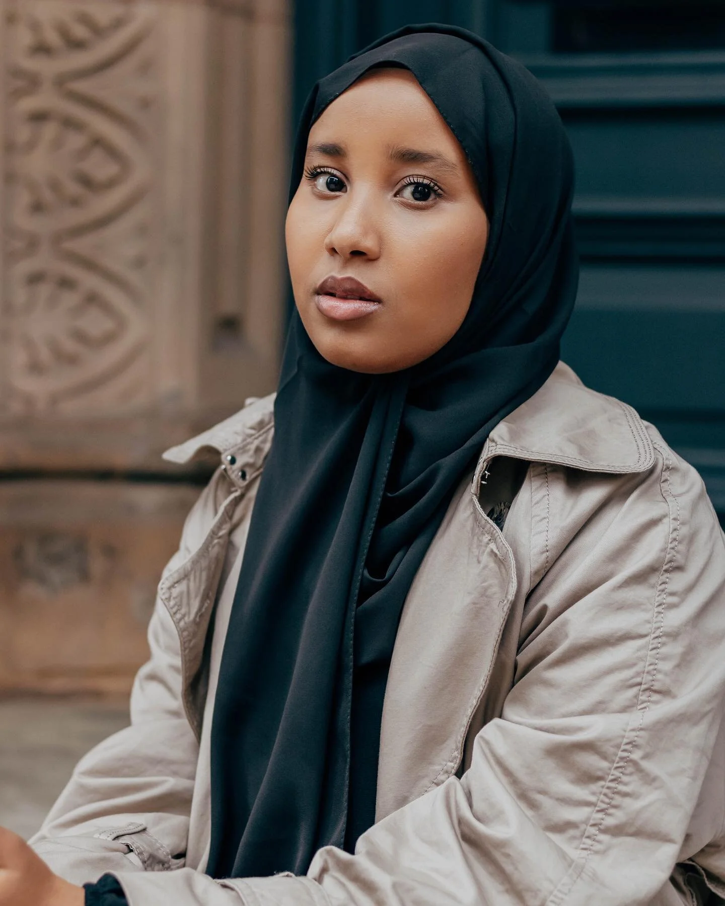 metropolitan 🏙

&bull;
&bull;
&bull;

model: @hiddenhooyo 

&bull;
&bull;
&bull;

#portraitshooters #portraiturephotography #0121shooters #portraitsuk #creativesofinstagram #canonshooters #eos2000d #50mm #birmingham #0121portraits #lightroom #lightr