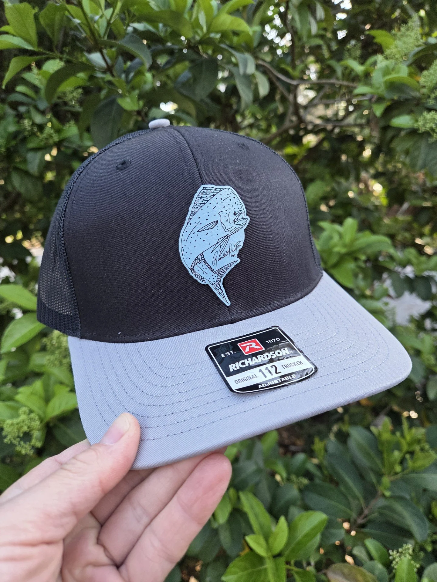 mahi black and grey bill.jpg