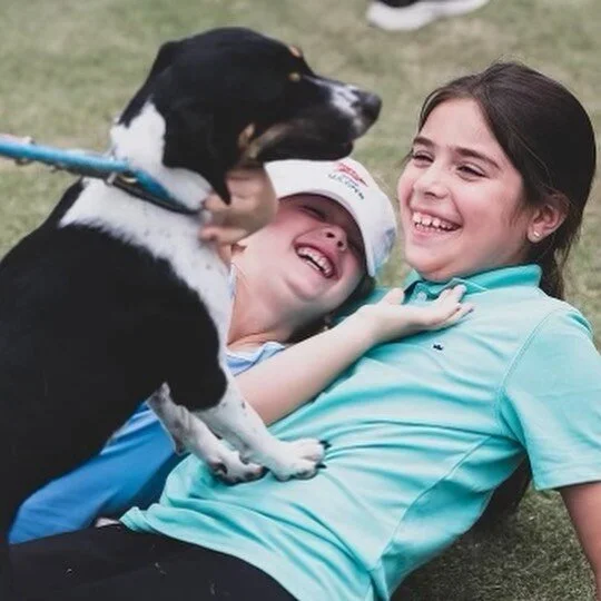 Still smiling thinking about our @zurich_classic event on this #cartbuddyfriday ☺️😆⛳️🏌🏻&zwj;♂️

Thank you again to @animalrescueno @firstteenola  and @zurich_classic for helping us organize and be apart of such an amazing event❤️🐾⛳️ 

We hope you