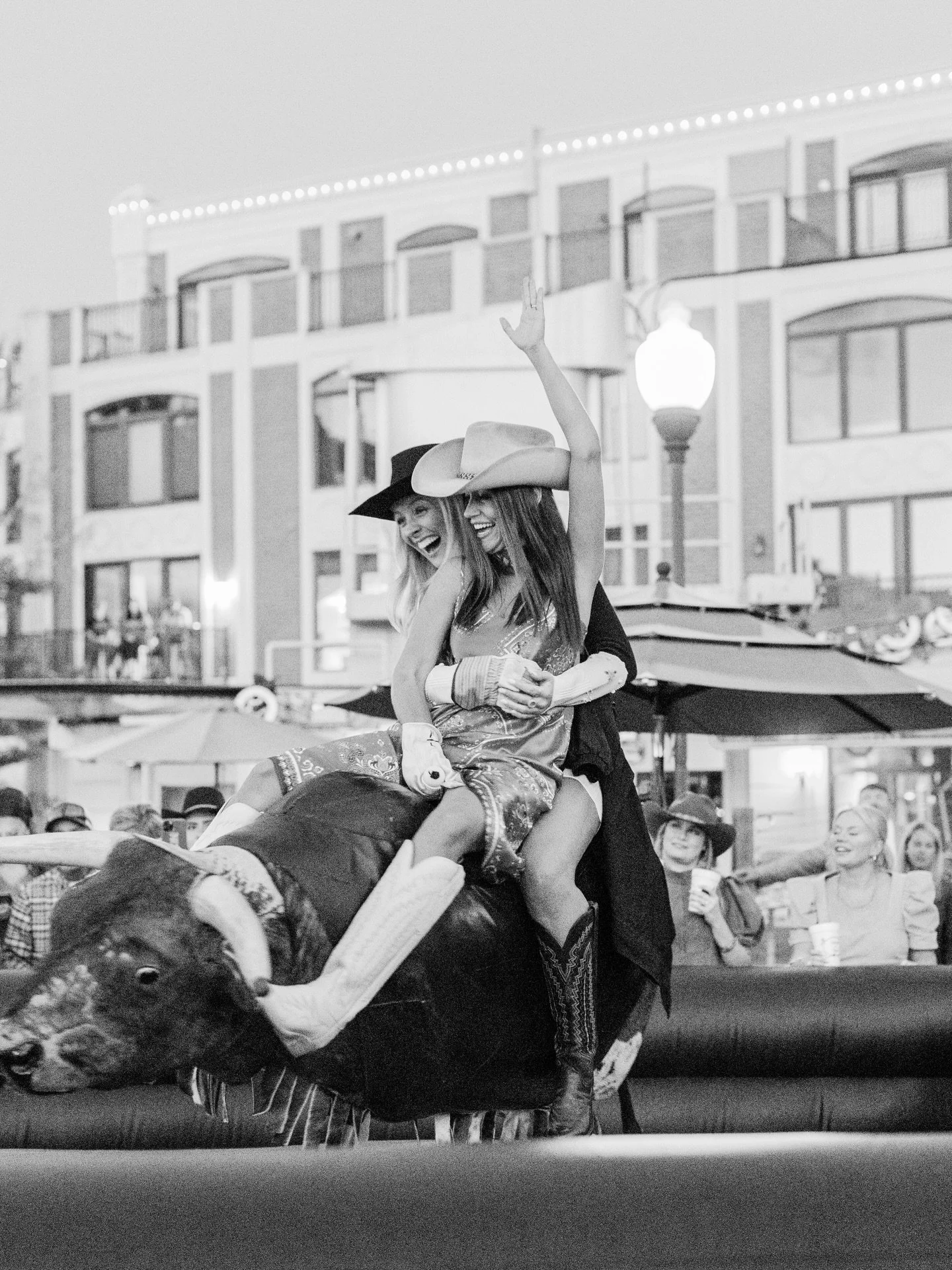 You know it&rsquo;s going to be a fun weekend when the welcome party includes a mechanical bull ride in town&hellip; followed by a beautifully curated ceremony and refined ranch reception under the Utah sky✨🤎

Planning &amp; Design: @bluebirdparkcit