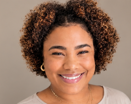 Specializes in helping teens, young adults, and adults build boundaries and belonging | Spanish-Speaking Therapist