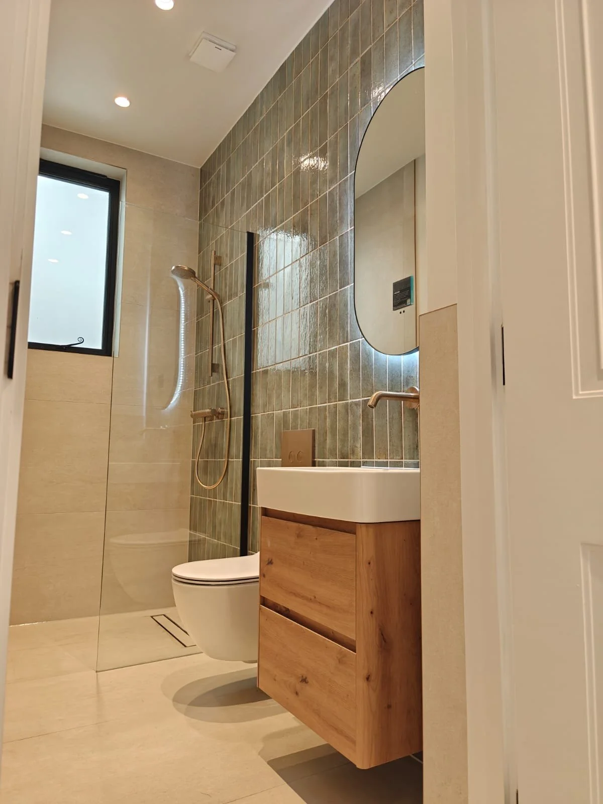 WhatsApp Image 2025-12-14 at 19.42.14 (1).jpeg