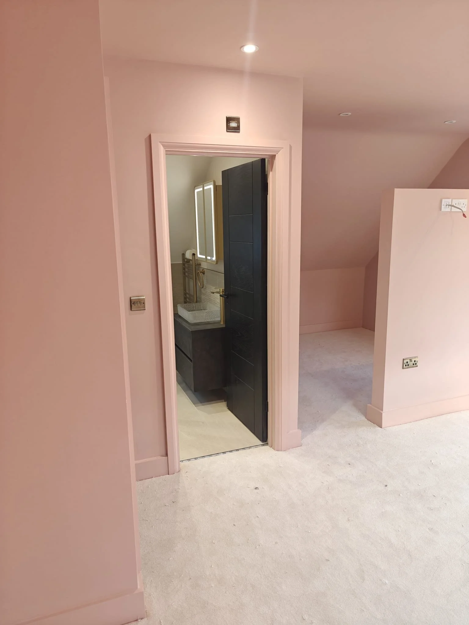 WhatsApp Image 2025-12-14 at 19.47.48 (1).jpeg