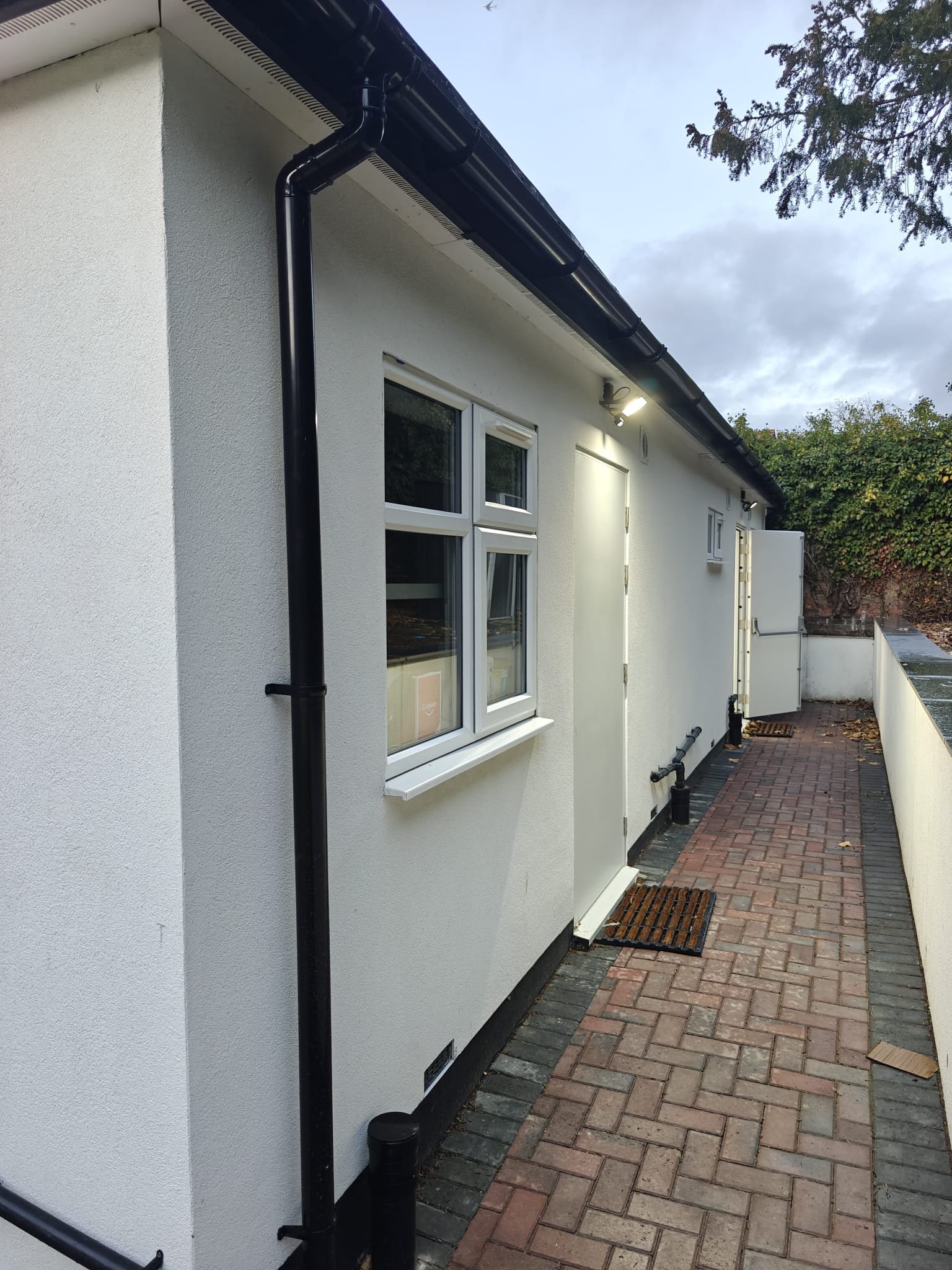 WhatsApp Image 2025-12-14 at 19.48.32 (1).jpeg