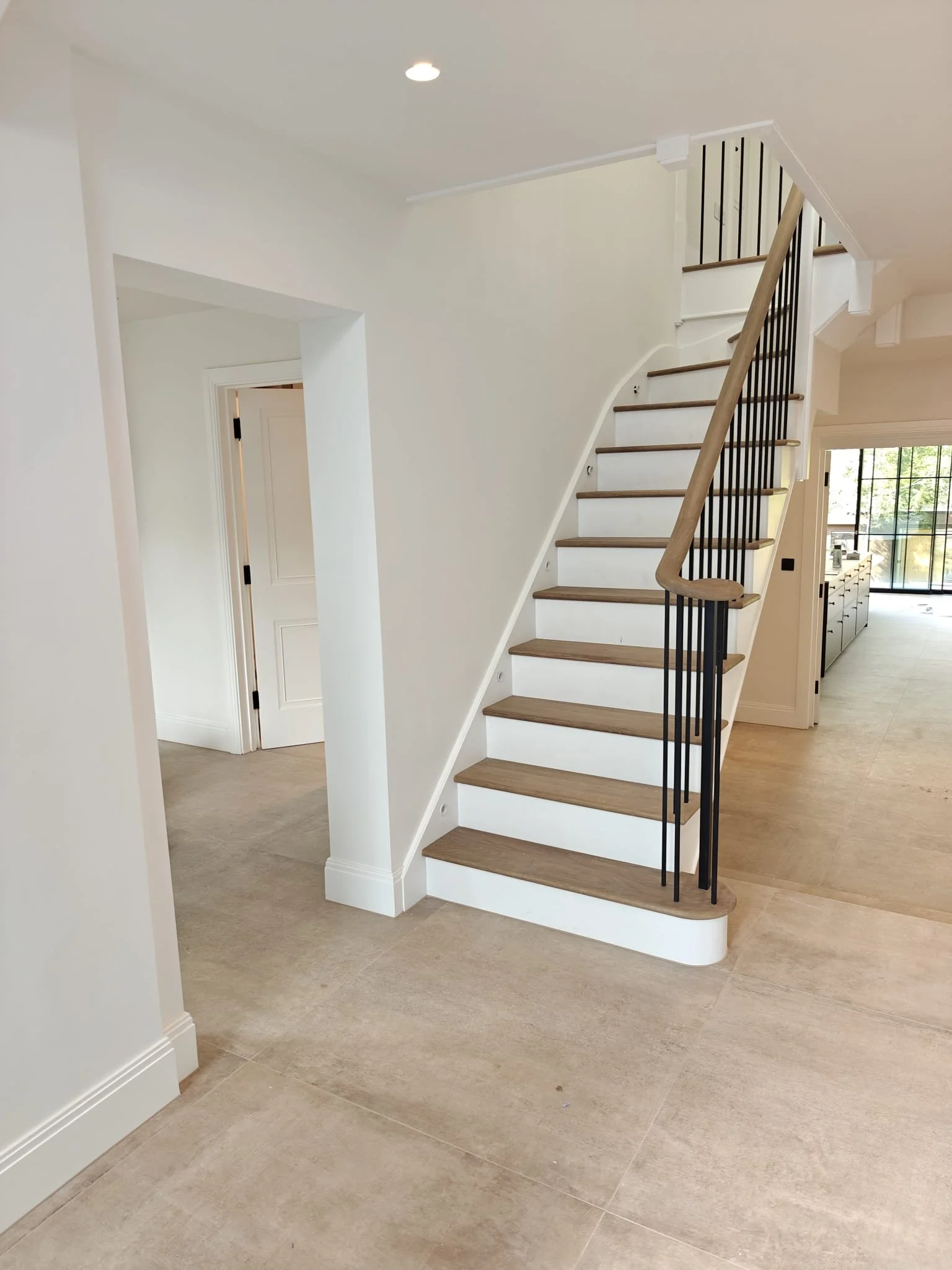 WhatsApp Image 2025-12-14 at 19.42.15 (3).jpeg