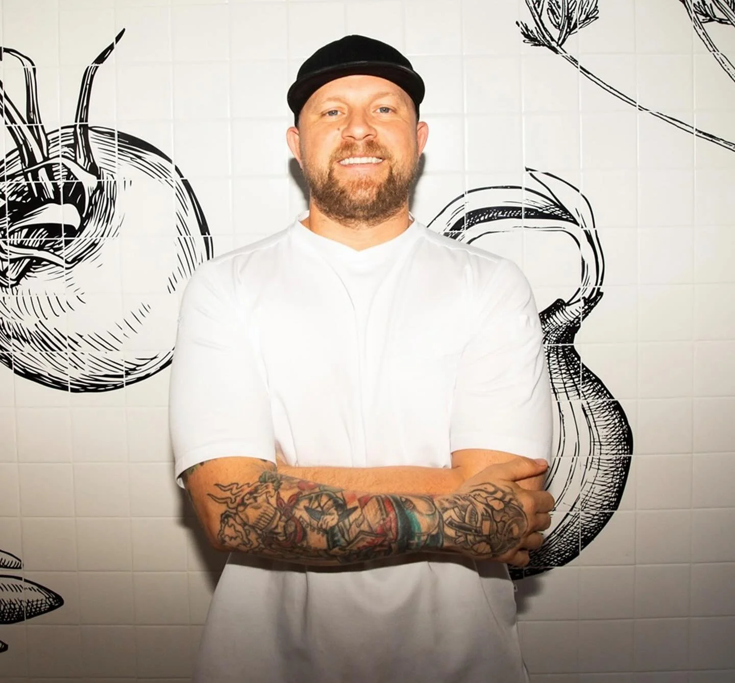 Michelin-Starred chef, Jeremy Ford @chefjeremyford, opens Salt + Ash in the Florida Keys @saltandash.flakeys at the Hawks Cay Resort!💚 Salt + Ash uses produce from his very own, @fordsfarmmiami, and the menu focuses on fine dining expertise with a f