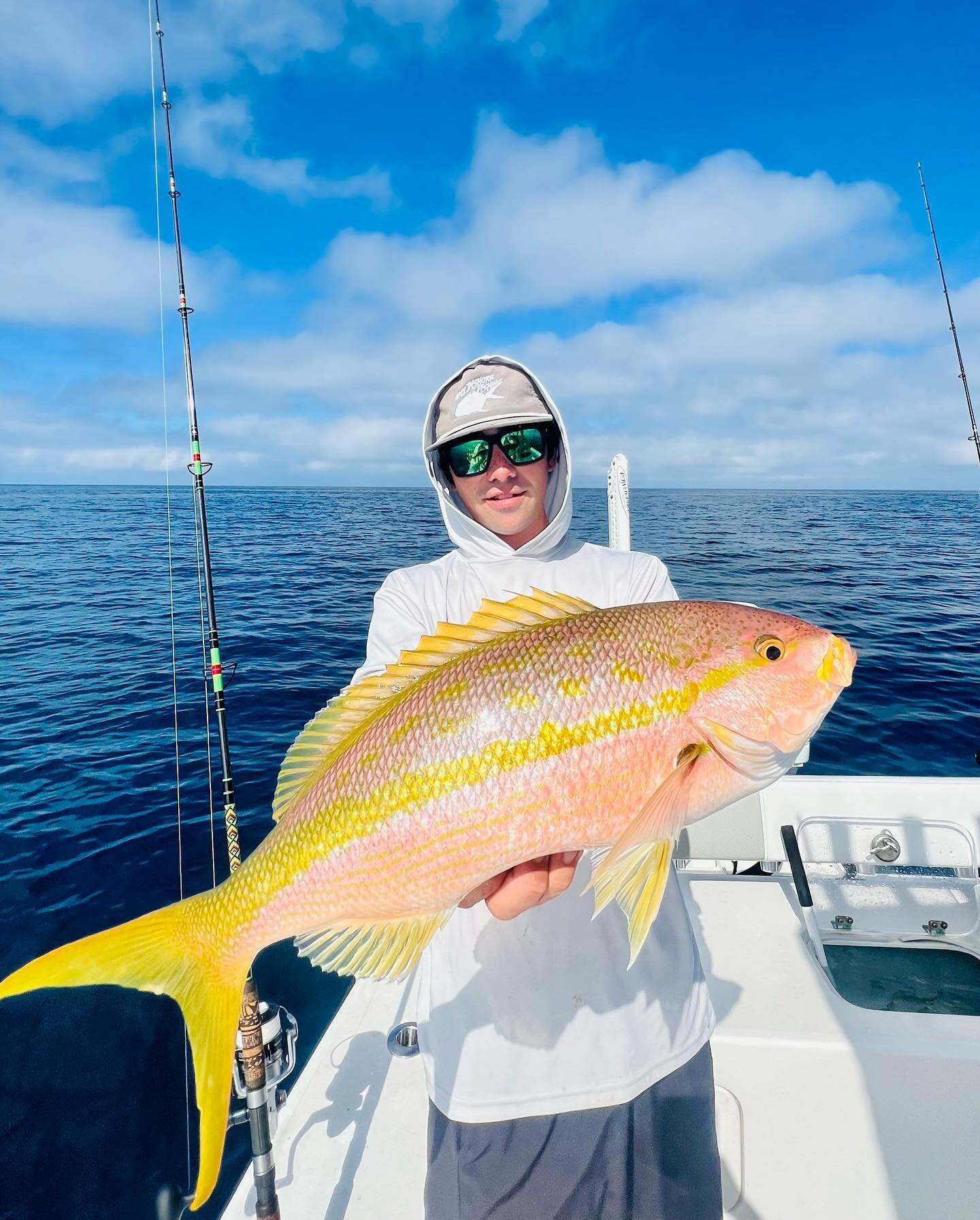 Slick Richard &amp; a day off calls for a send fun trip aboard @captaustingoncalves @ami_sportfishing_charters 26 Stapleton. Got dialed in on the #largemodel #yellowtails get in on the action @ami_offshore_fishing 
#annamariaisland #offshorefishing #