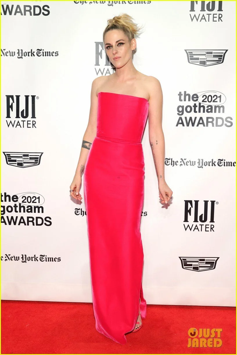kristen-stewart-julianne-moore-gotham-awards-12.jpg