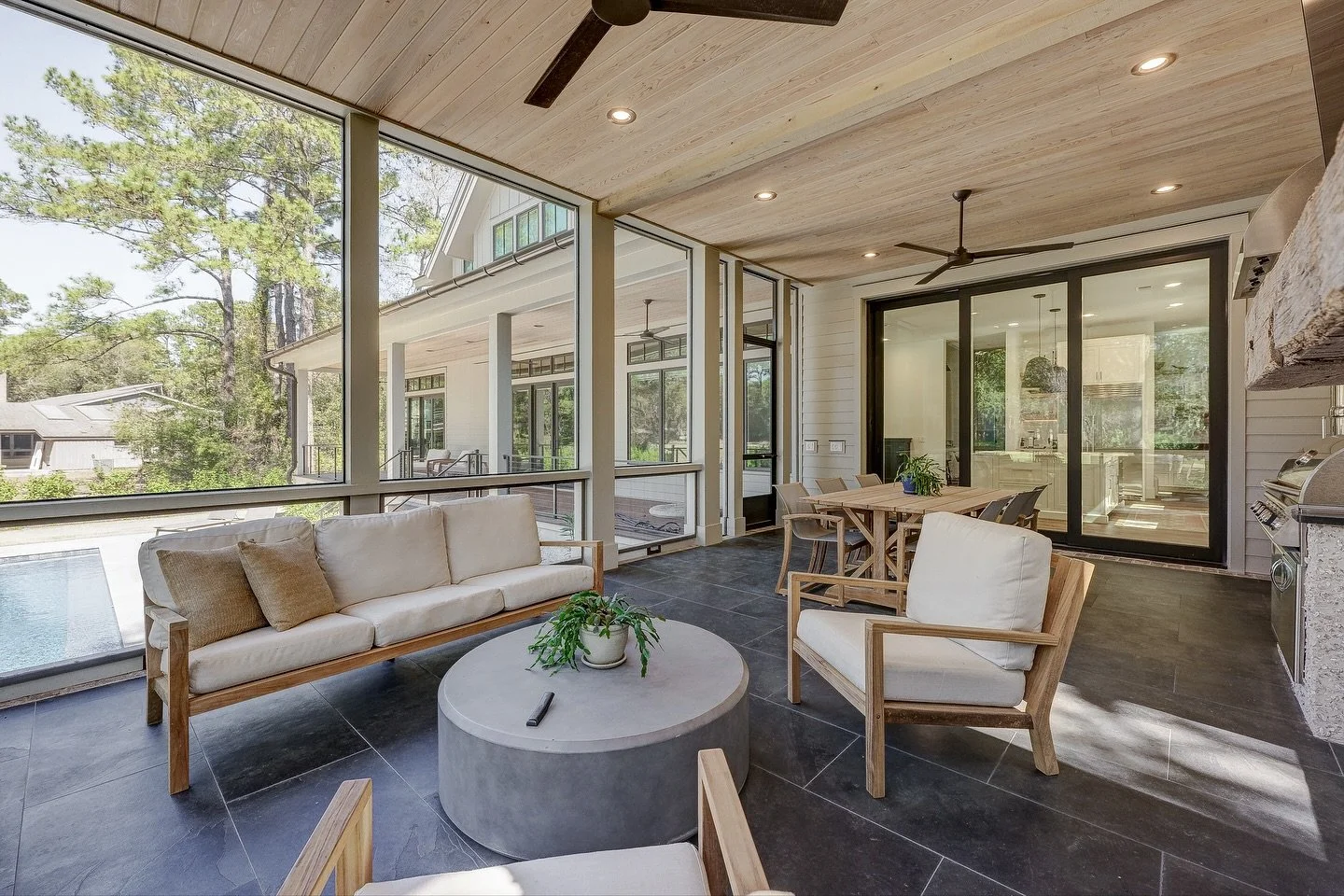 Which outdoor living space is your favorite? 1 or 2?
.
.
.
#livingroom #outdoorliving #outdoorfurniture #outdoorlivingdesign #customhome #customhomebuilder #customhomebuilders #customhomes #patio #hiltonhead #hiltonheadisland #hiltonheadsc