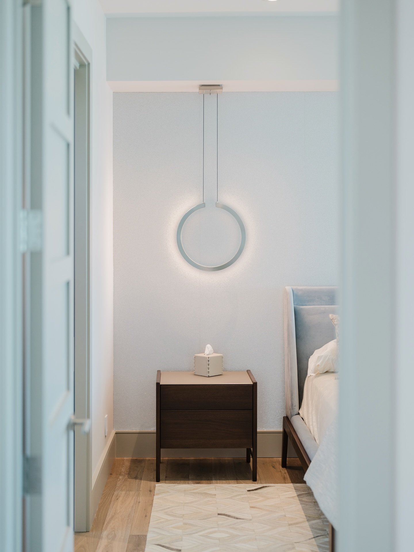 Ready for a close up 📸 

This home has so many amazing artsy details we had to share! 🎨 

#homedecor #homebuilder #interiordesign #modernhome #luxuryhome