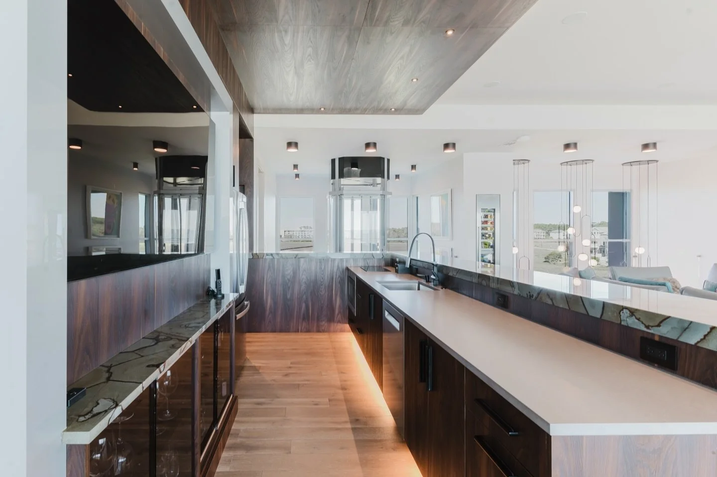 Wanting more natural elements like dark wood cabinetry in your home?
Pin this to your inspo board! 
.
.
.
#homebuilder #kitcheninspiration #interiordesign #kitchengoals #woodcabinets