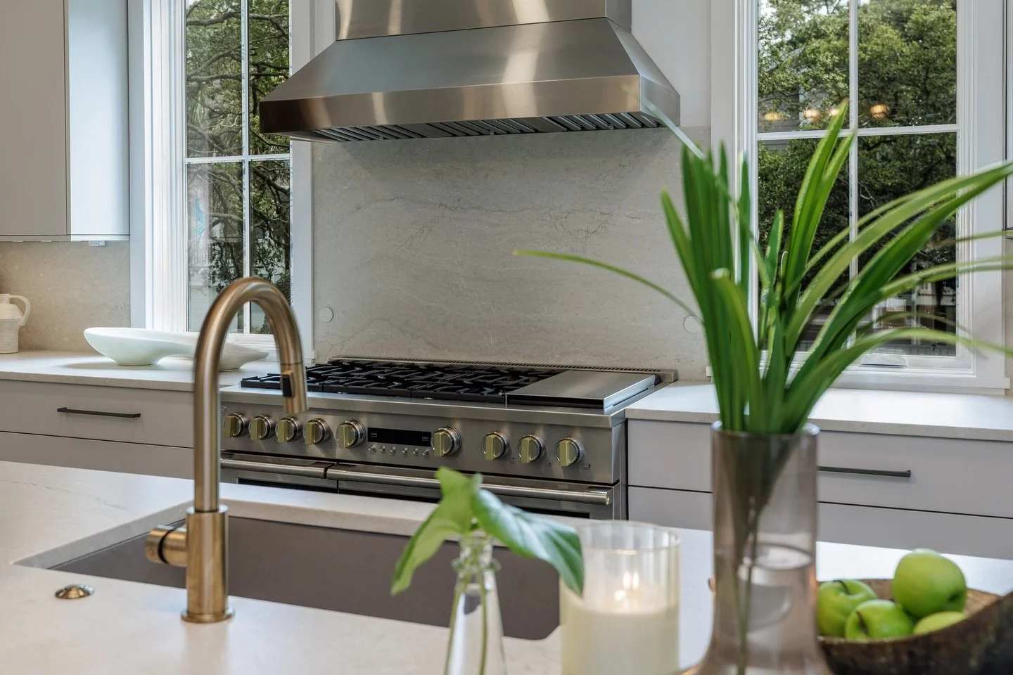 Which cooking station is your favorite? 

#stovetop #cookingrange #customhome #homebuilder #kitchen