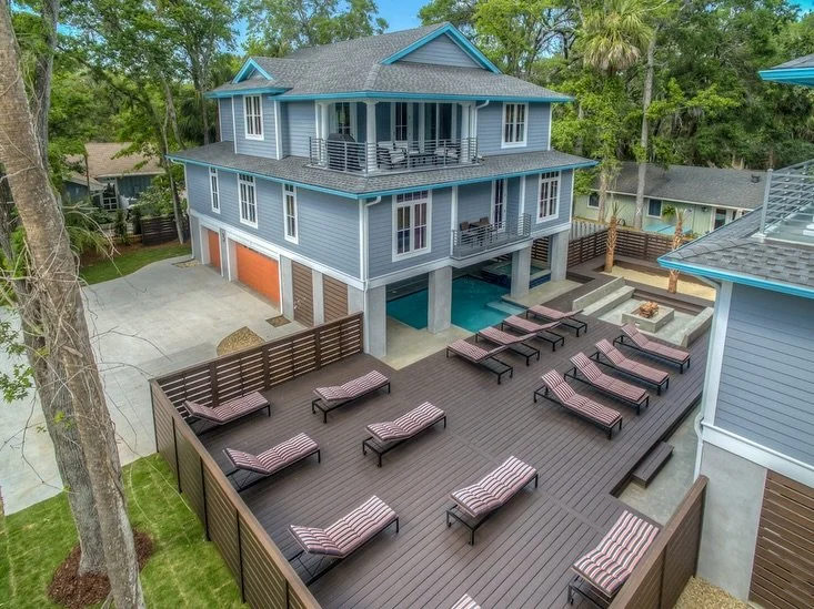 From paper plans -> poolside perfection! 🌊
The subtle pops of color truly bring personality to this modern property! 😌

#homebuilding #exteriordesign #customhome #hiltonheadisland #beforeandafter
