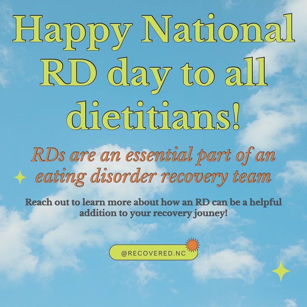 Happy National RD day!🥳🙌🏻 Thank you to all the RDs out there busting diet culture myths and quite literally saving lives! Tag your fav RD in the comments and thank them for all their hard work! 
.
.
Special s/o to RecoverED&rsquo;s dietitians: She
