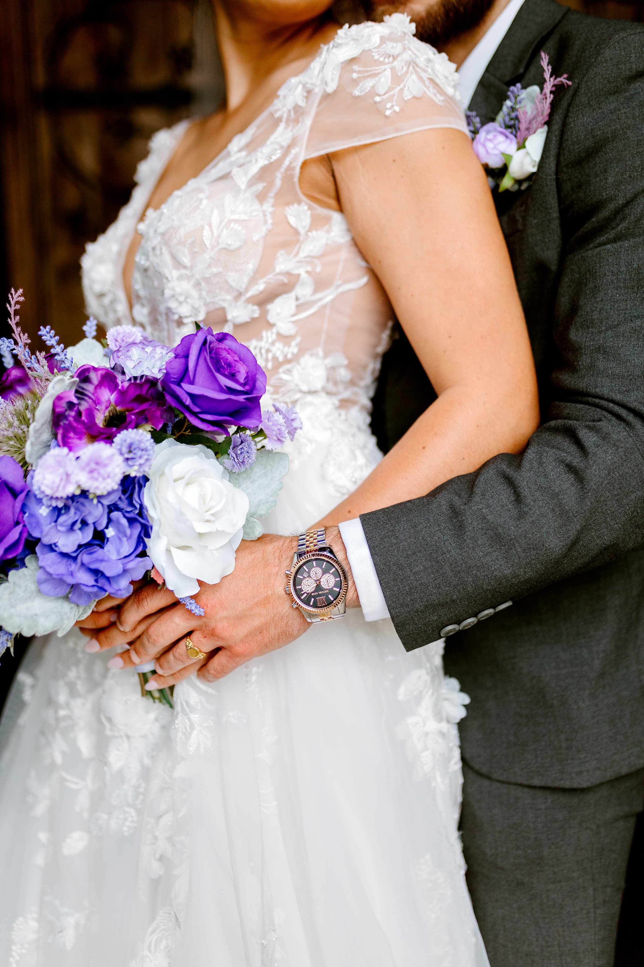 detail photo of bride and groom Elizabethtown kentucky
