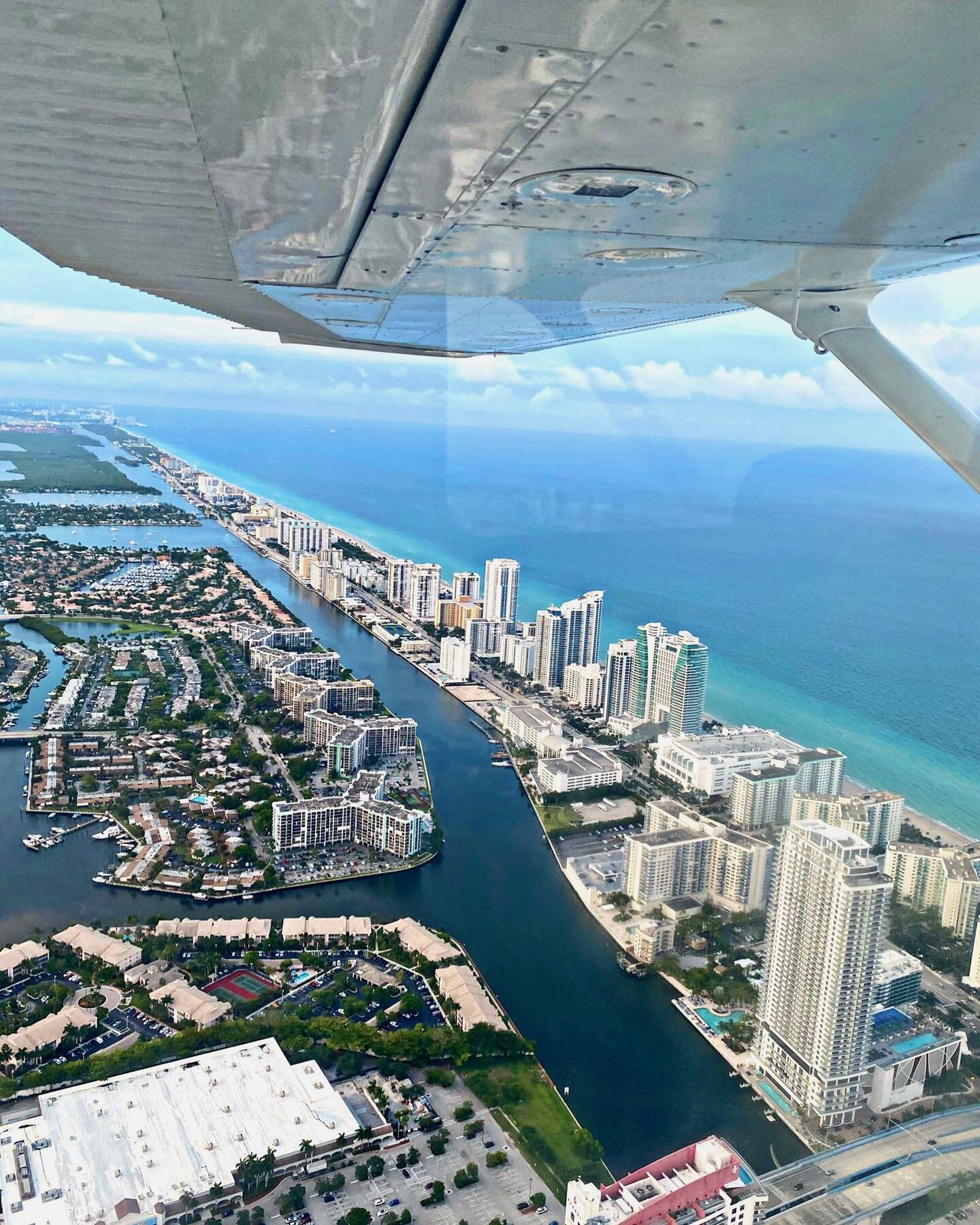 That blue water though 😍✈️ 
.
.
Come fly with us! 
#miami #thingstodomiami #flying #soflo