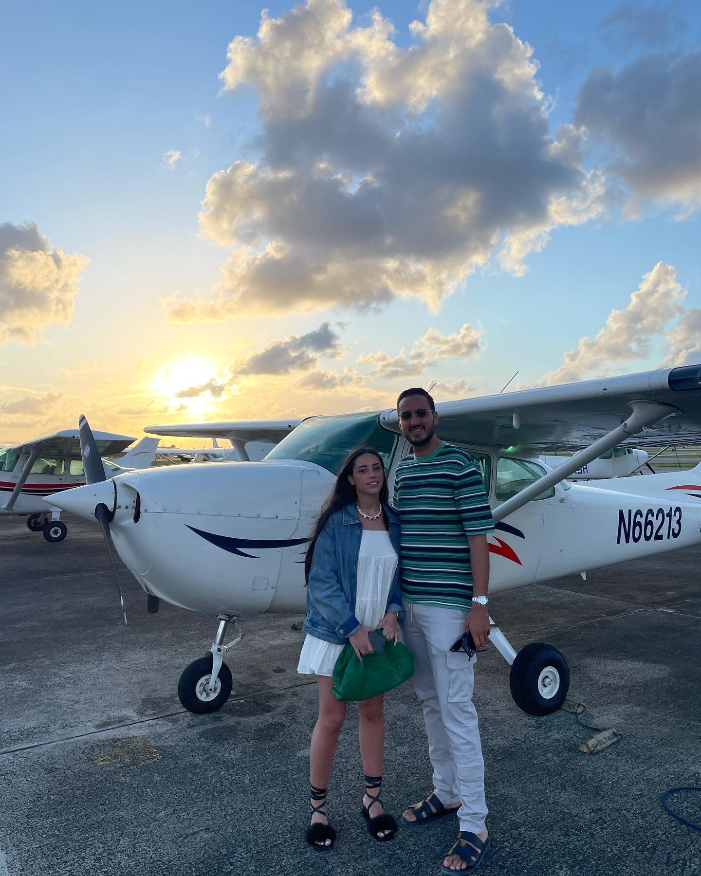 What a beautiful day to have a day!😍 Come fly with us! ✈️
.
.
#privateflight #explore #miami #planeride