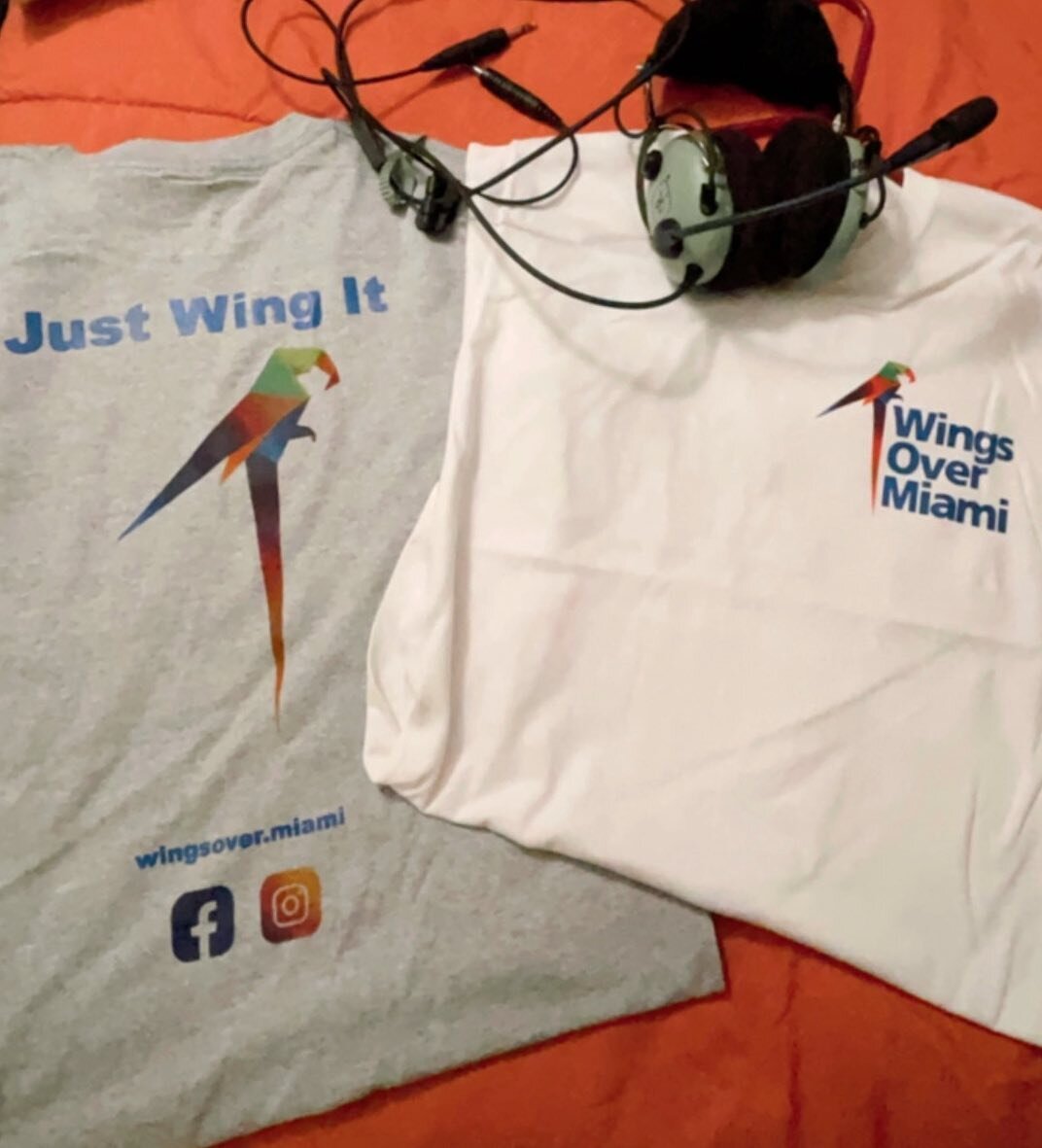New merchandise !!! Get yours for your first tour flight over Miami!! 
.
.
#supportsmallbusiness #supportlocal #womanownedbusiness #miami