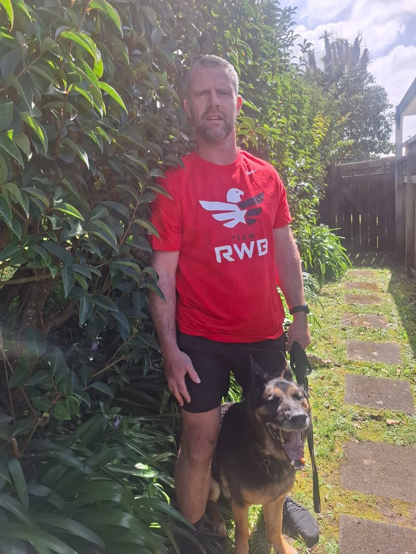 Our CEO repping some different colours over the weekend 🔴⚪️🔵

Different countries but with the same mission - providing support to our defence members and their families both during and after service 💪
.
.
.
#adf #adffamilies #defence #firstrespon