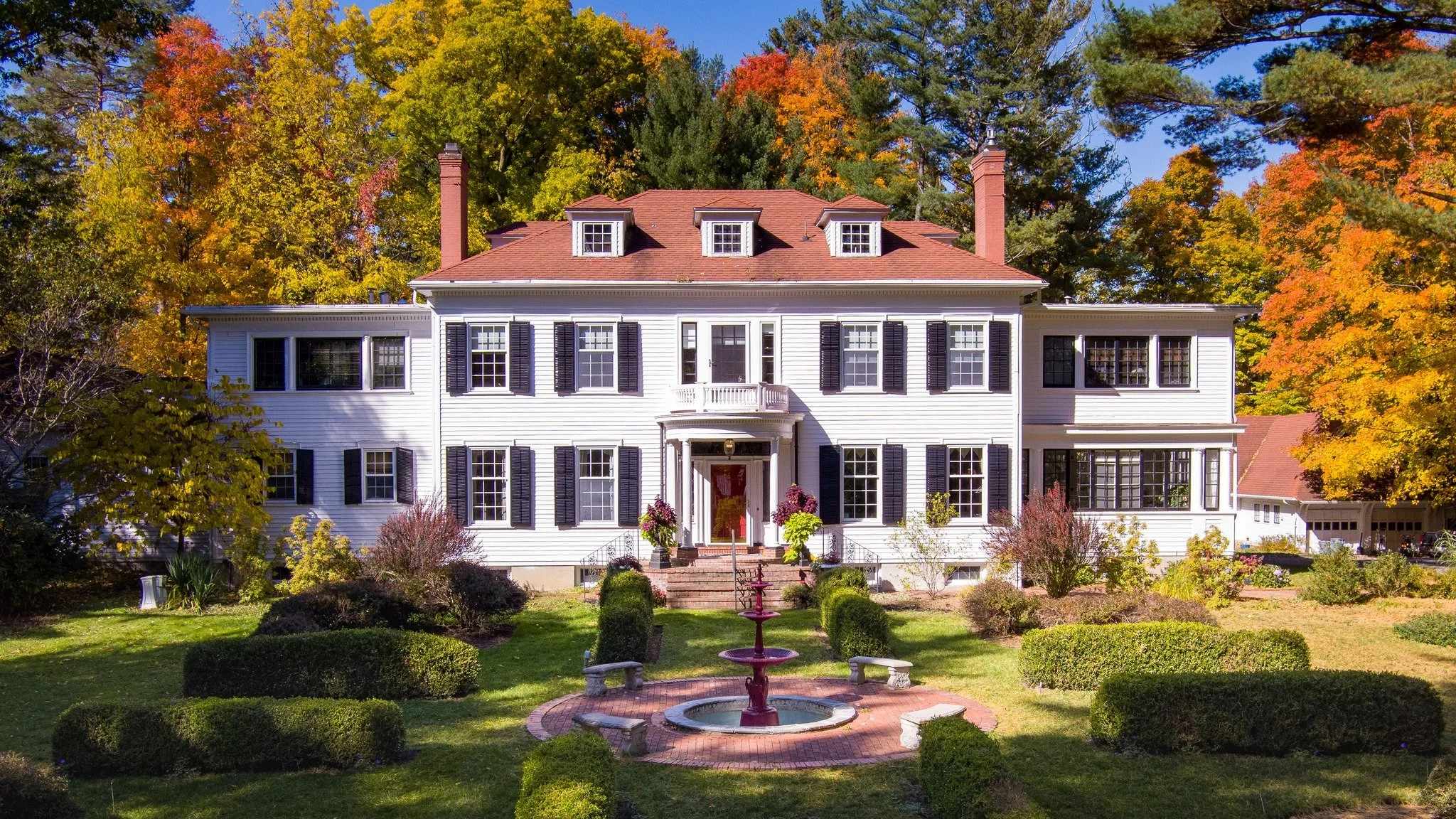 Historic 16 Elm Heritage House Bed and Breakfast Trumansburg NY