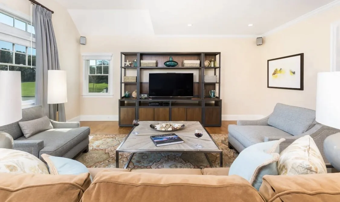 living room 2.jpg